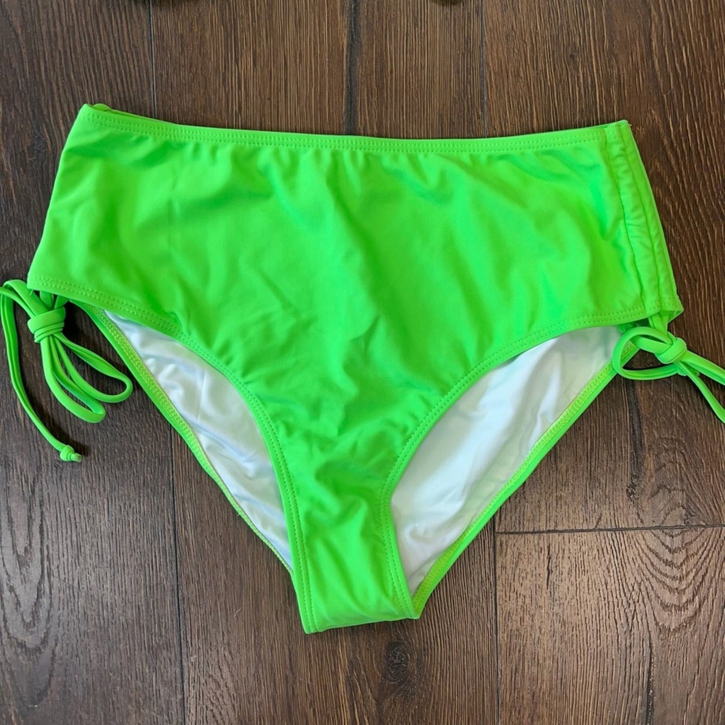 🆕 Beachsissi Green Two piece swimsuit SZ MED