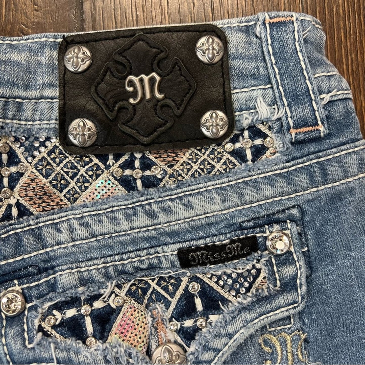 Miss me mid rise denim shorts SZ 26/2