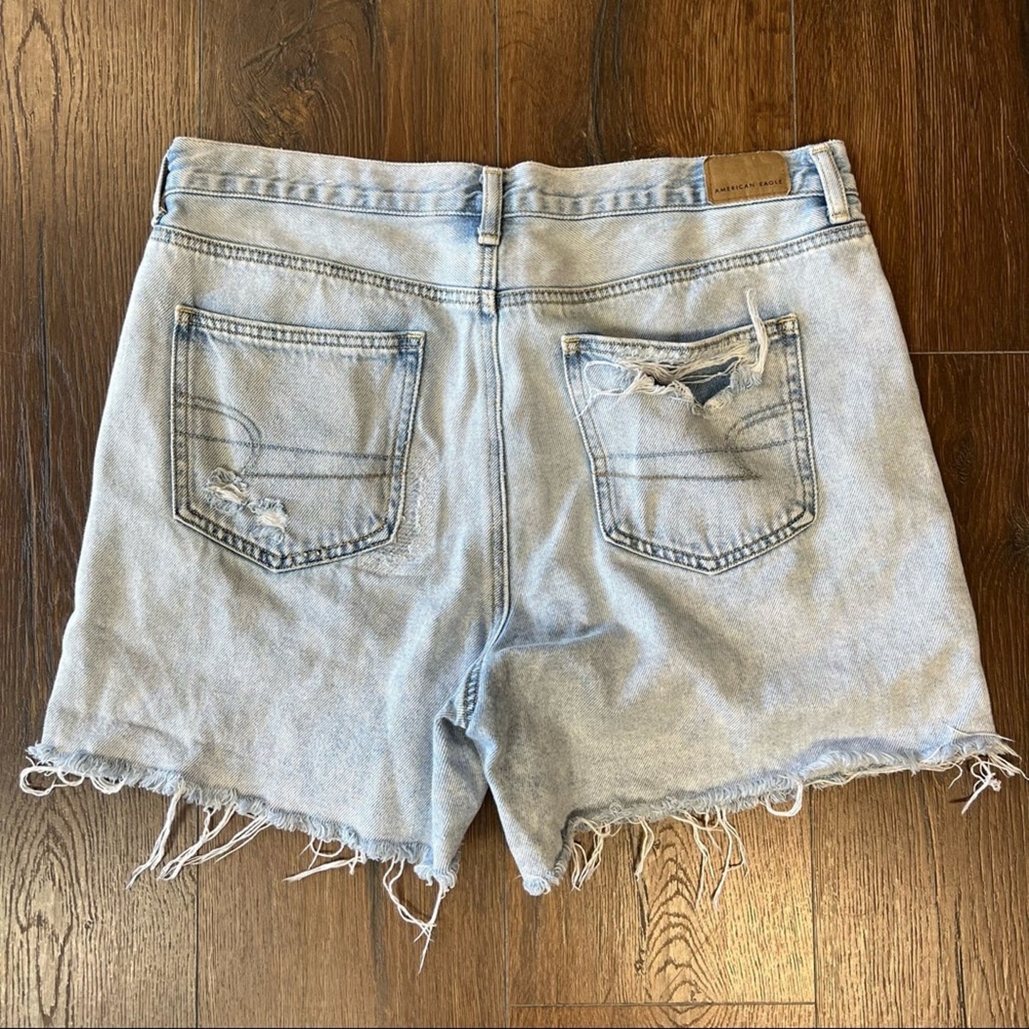 American eagle distressed mom shorts SZ 12