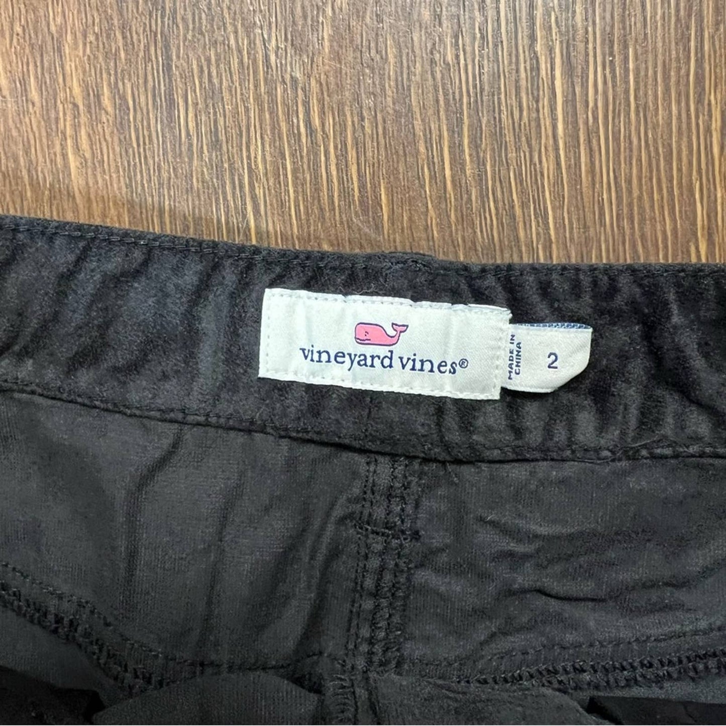 Vineyard Vines Black Velveteen High Waisted Skirt SZ 2