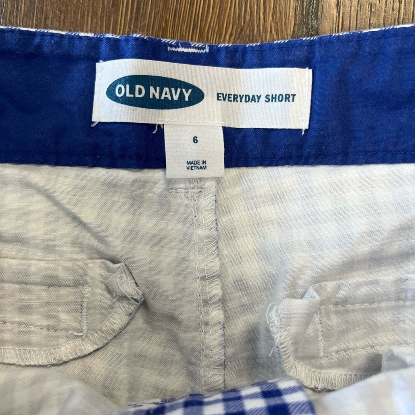 Old Navy plaid everyday shorts SZ 6