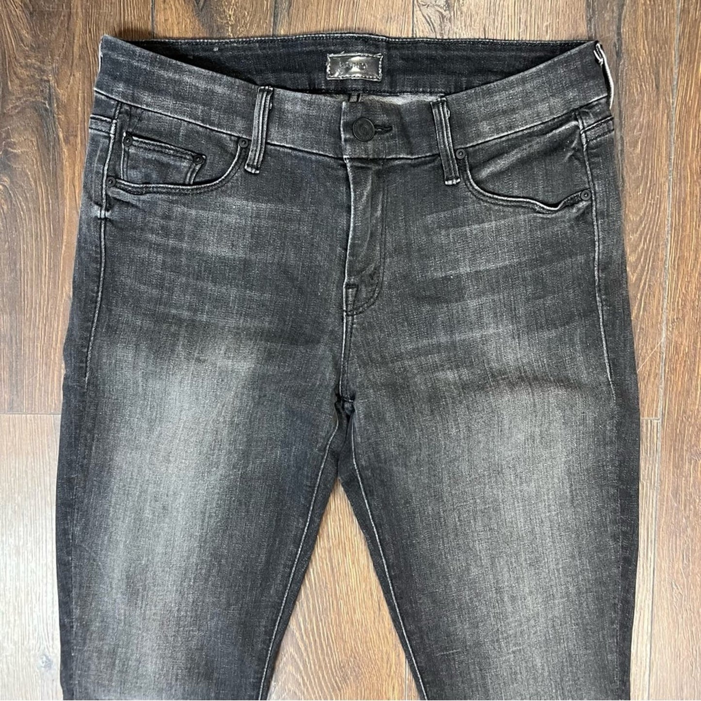 MOTHER Denim Looker Skinny Jeans in REBELS & LOVERS SZ 29/8