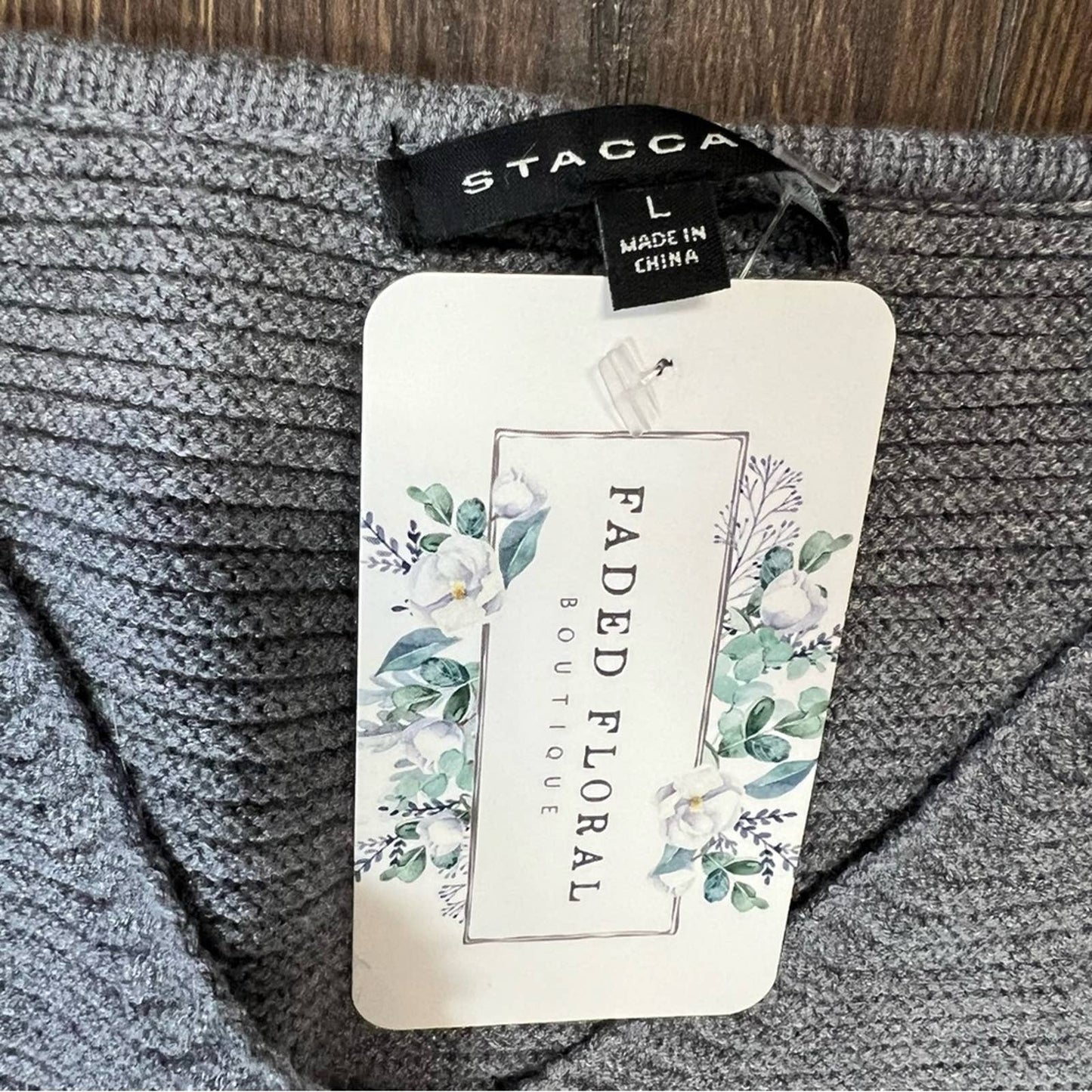 🆕 staccato gray v neck sweater SZ LG