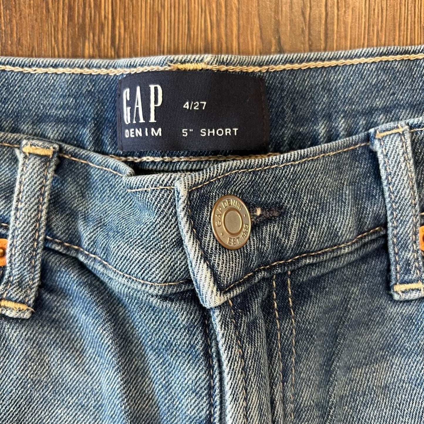 Gap denim 5" short SZ 4