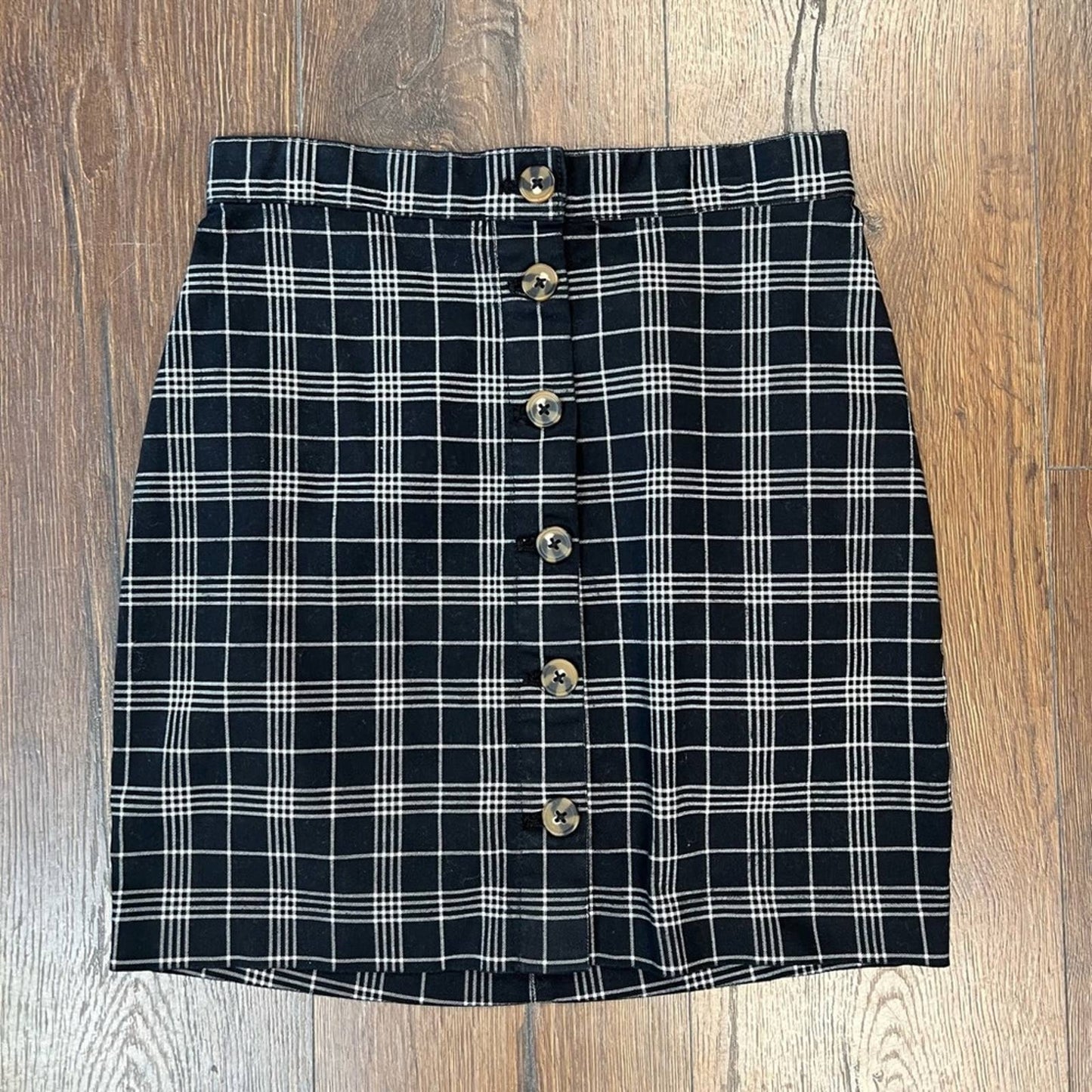 Divided button front plaid skirt SZ4