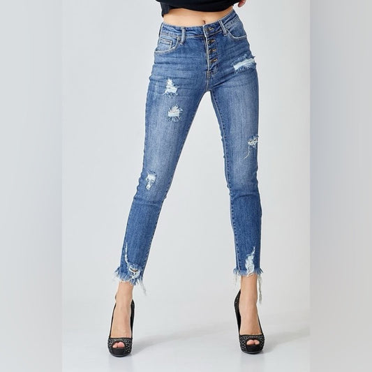Risen medium wash distressed skinny jeans SZ 31/13
