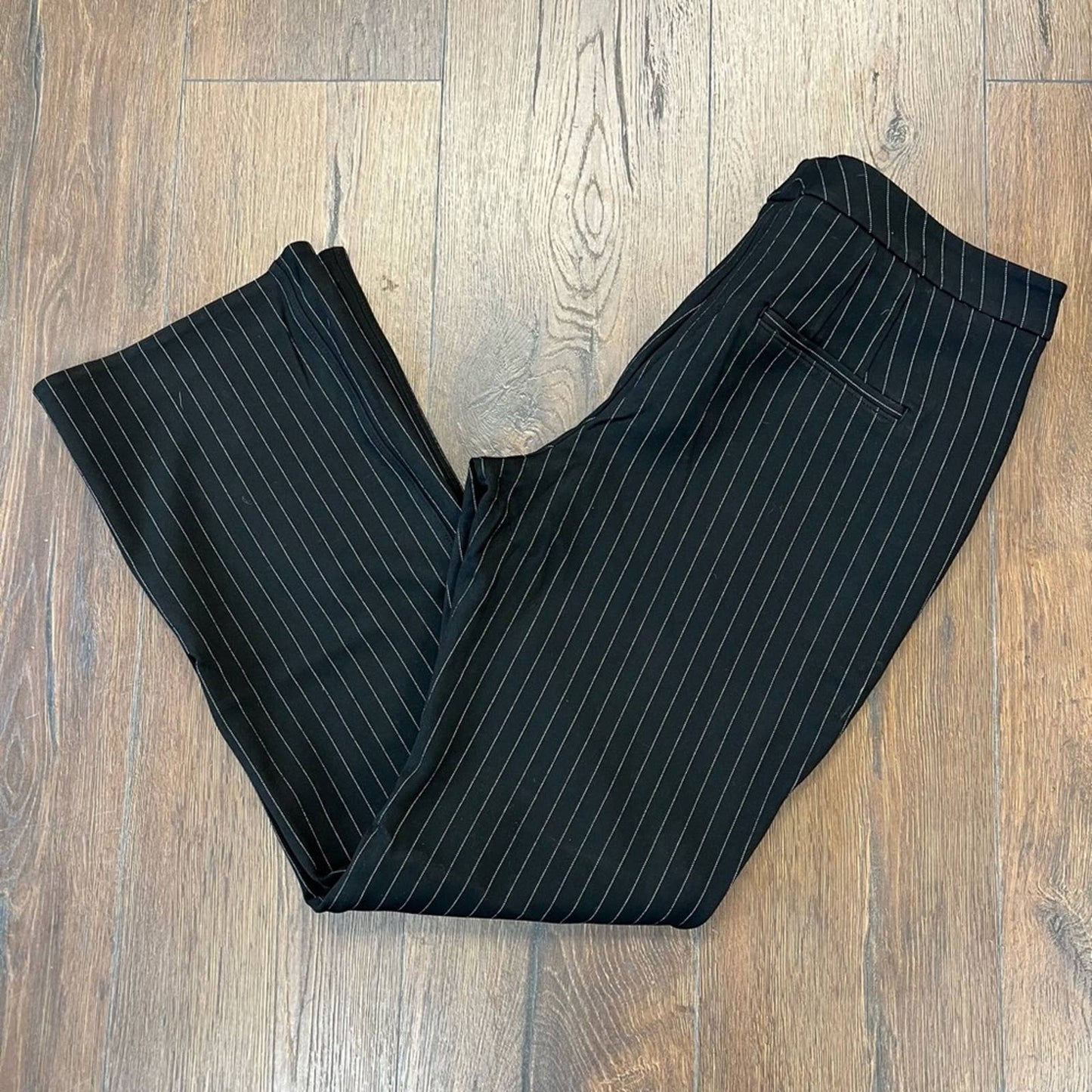 White House black market Pinstripe Knit Slim Pants SZ 12