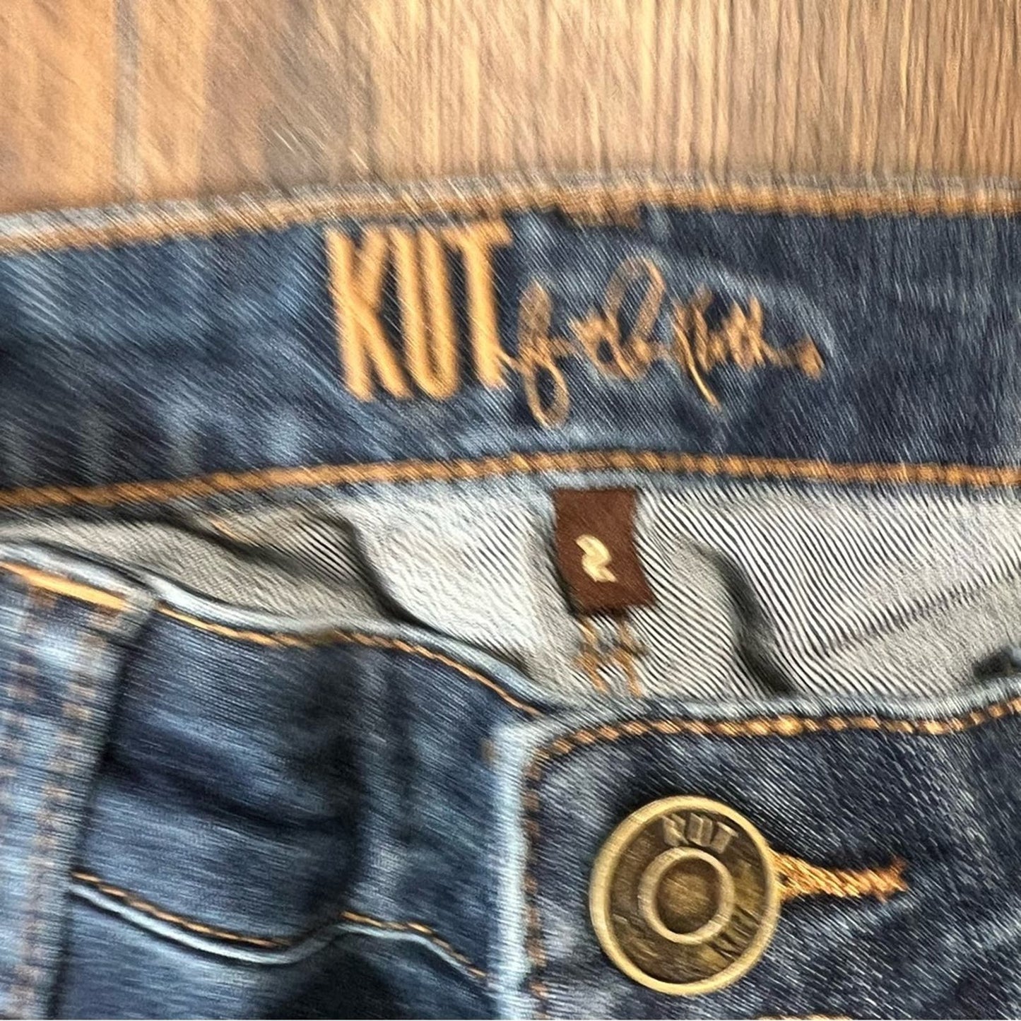 🆕 Kut from the Kloth Catherine Boyfriend Cuffed Jeans SZ 2