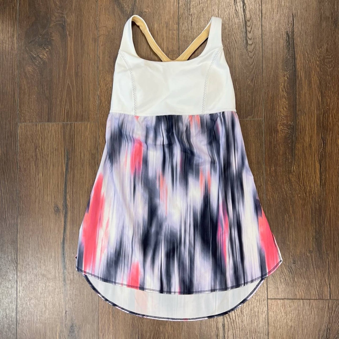 Lululemon tank SZ 4