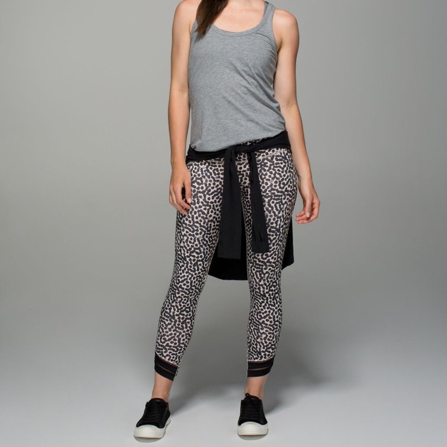 Lululemon High Times Pant *Wrap Mesh
Ace Spot Grain Black / Black SZ 6