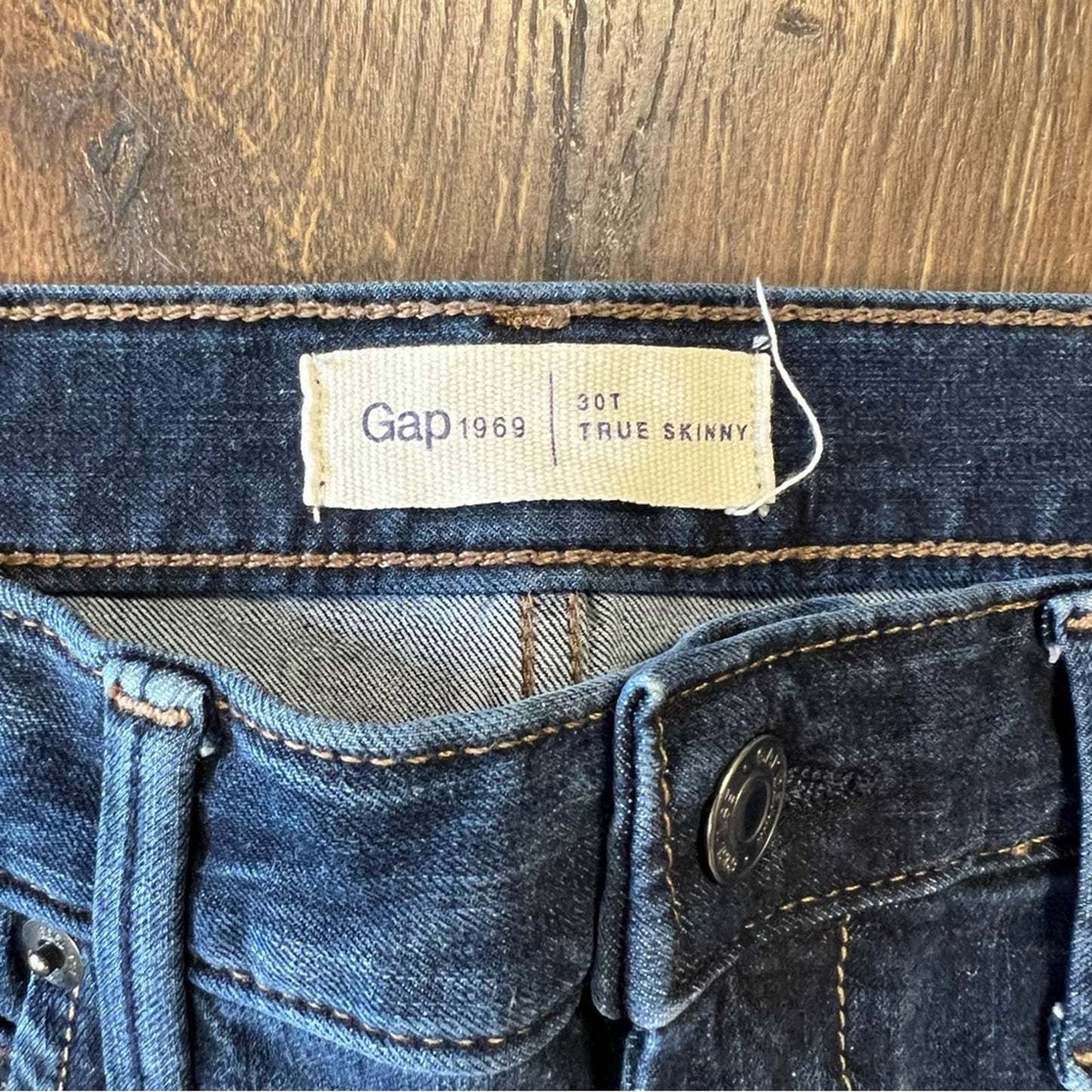 Gap High Rise True Skinny Jeans with Washwell SZ 30/10 Tall