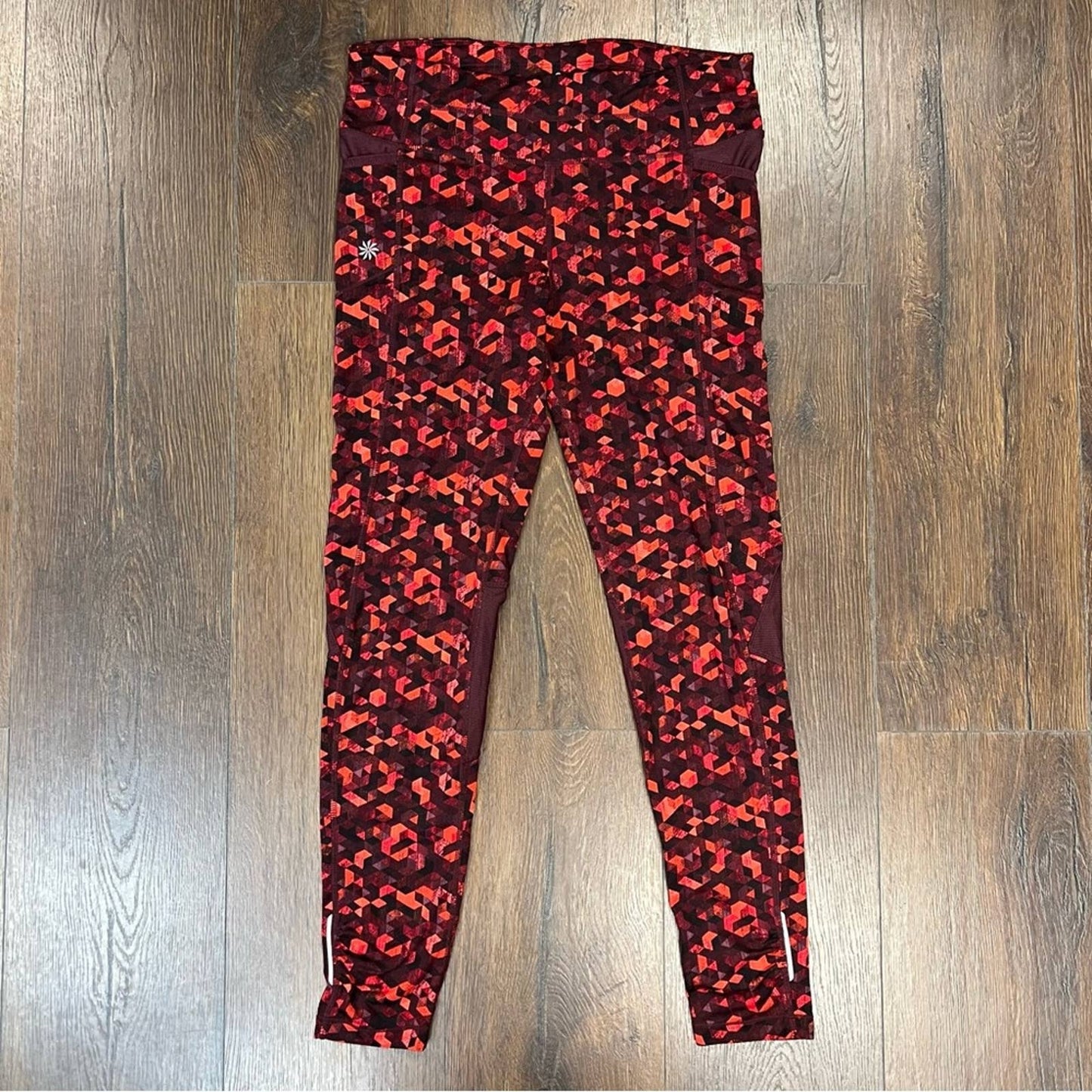 Athleta Be Free Legging Red Geometric Triangular SZ MED