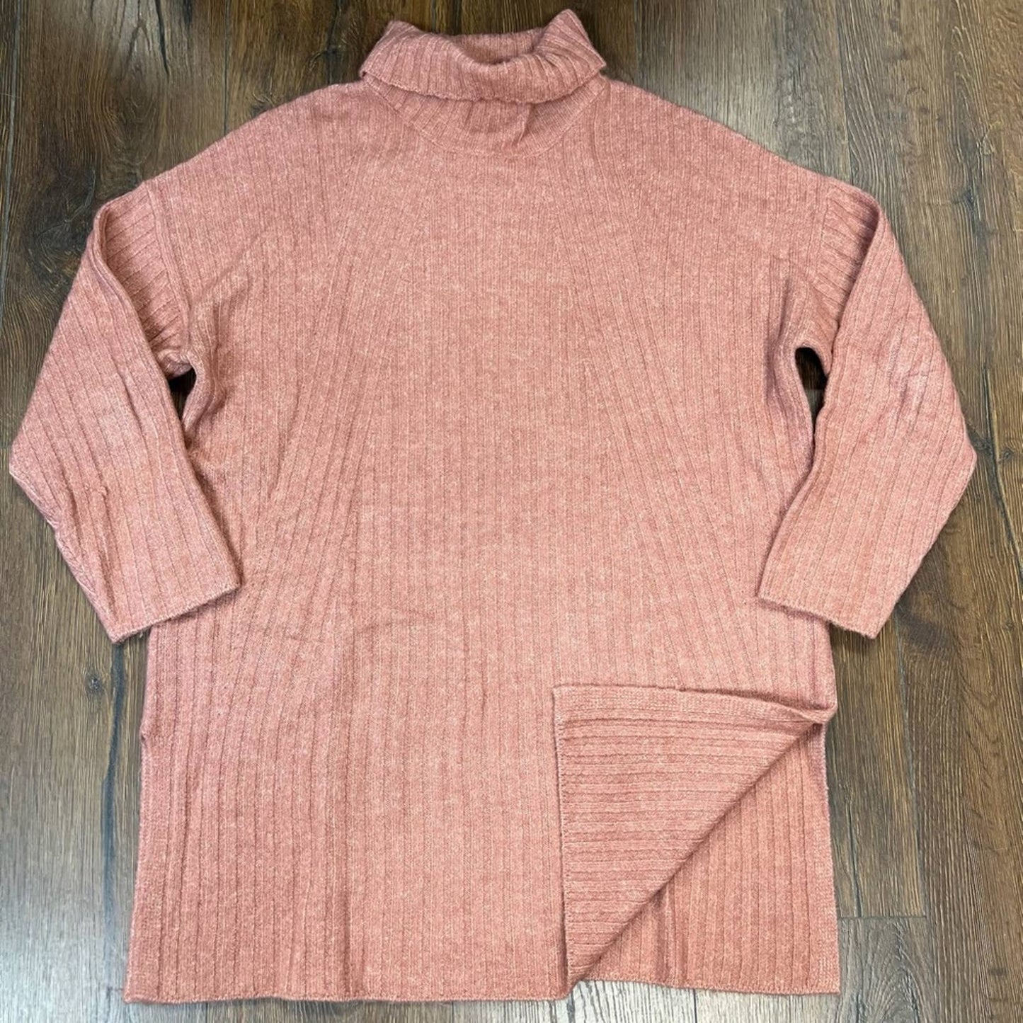 Kerisma turtle neck sweater SZ M/L