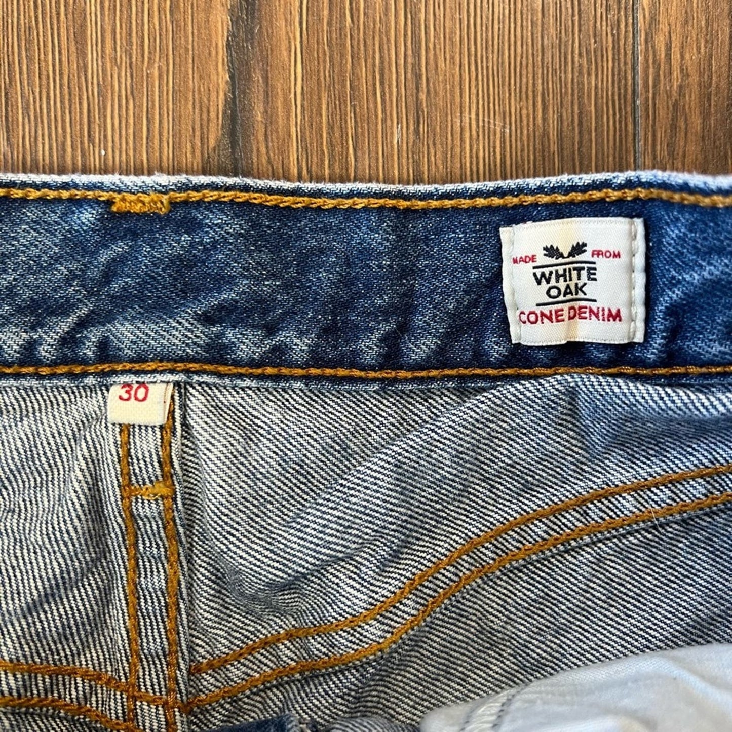 Levi white oak cone denim short SZ 30/10