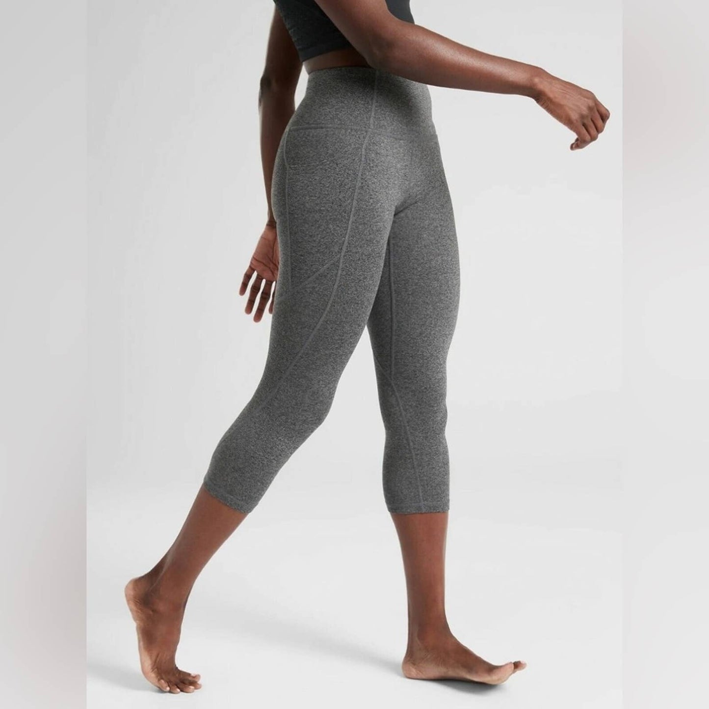 Athleta Salutation Stash Pocket Capri In Powervita SZ SM