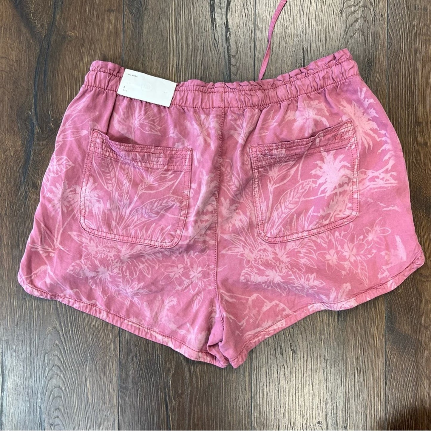 🆕 American Eagle pink Hawaiian drawstring shorts SZ LG