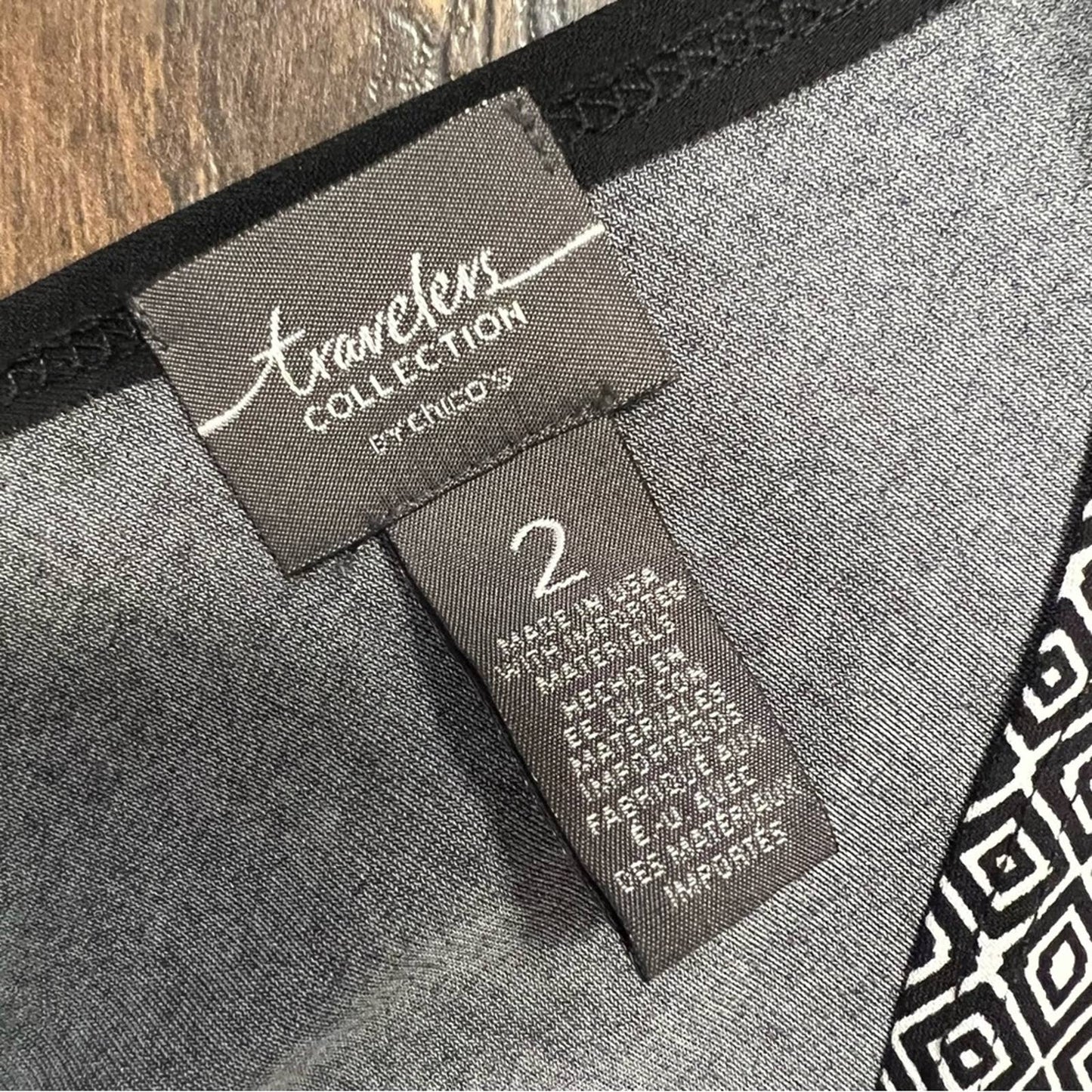 Chico’s travelers classic Printed Top SZ 2/LG