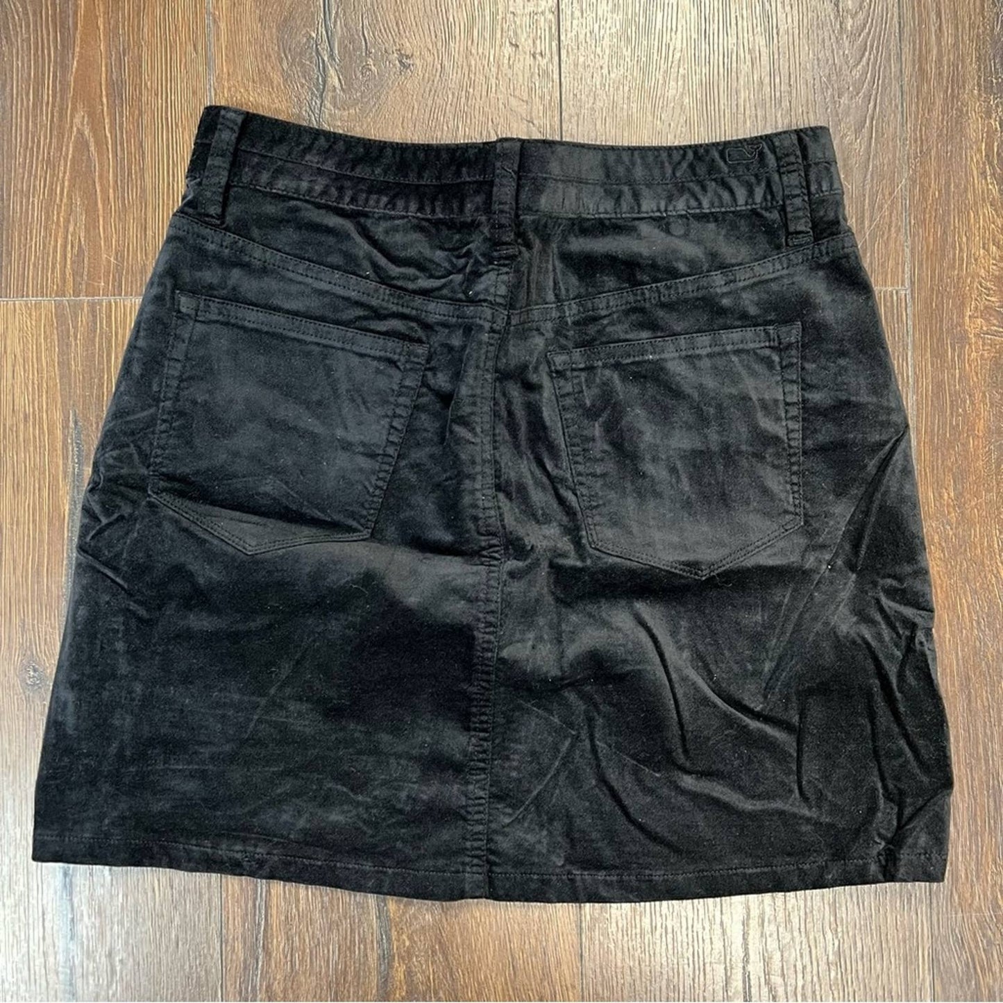 Vineyard Vines Black Velveteen High Waisted Skirt SZ 2