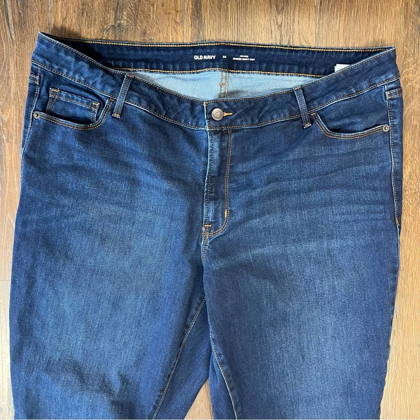 Old Navy Mid-Rise Kicker Boot-Cut Jeans SZ 22