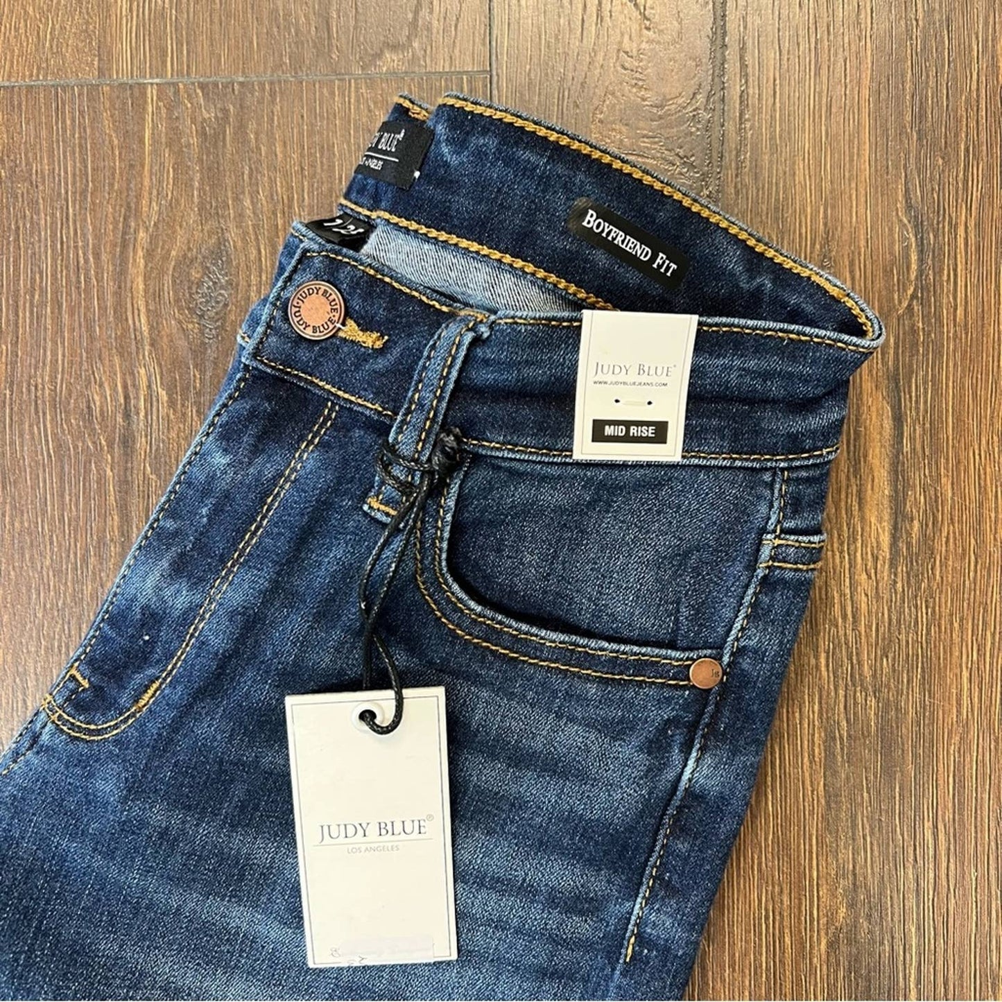 🆕 Judy Blue mid rise convince your Boyfriend Jeans SZ 1/25
