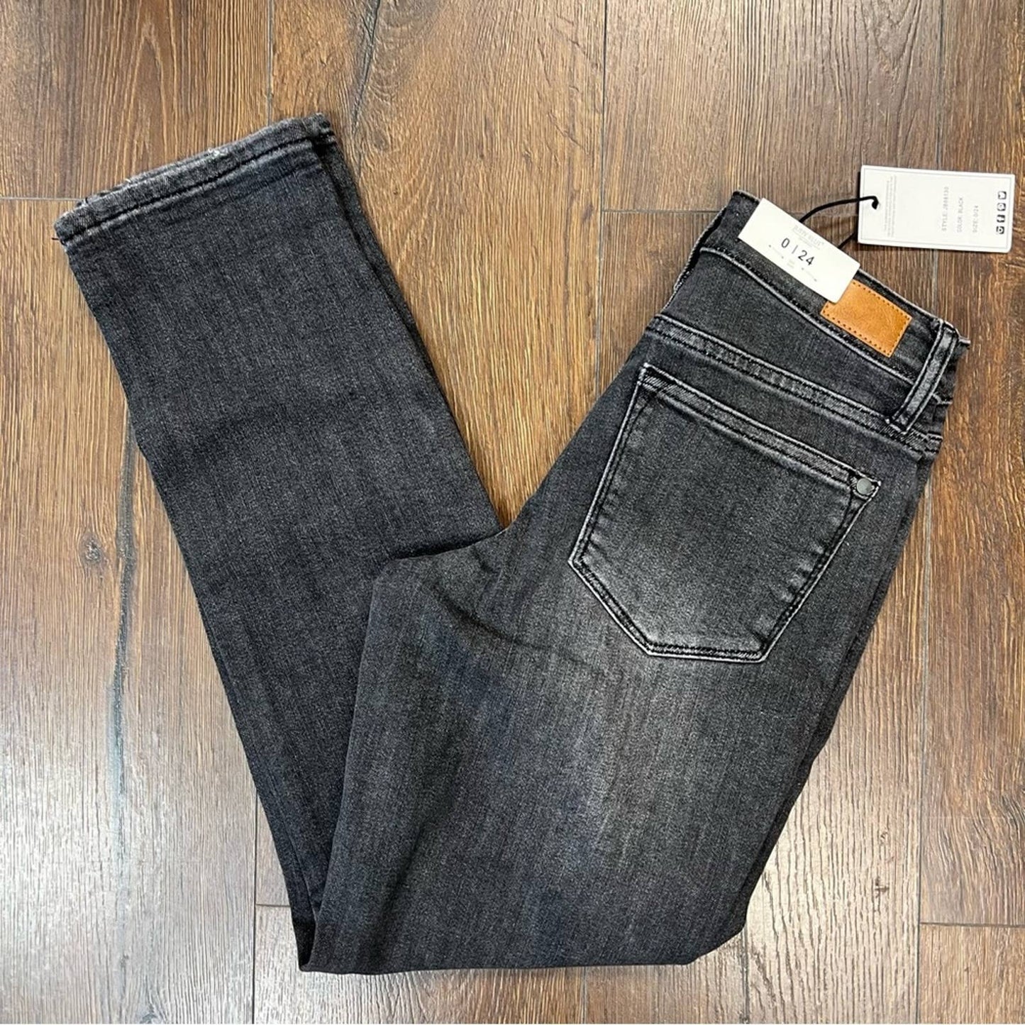 🆕 Judy Blue Black Handsand Cuffed Boyfriend Jeans SZ 0/24