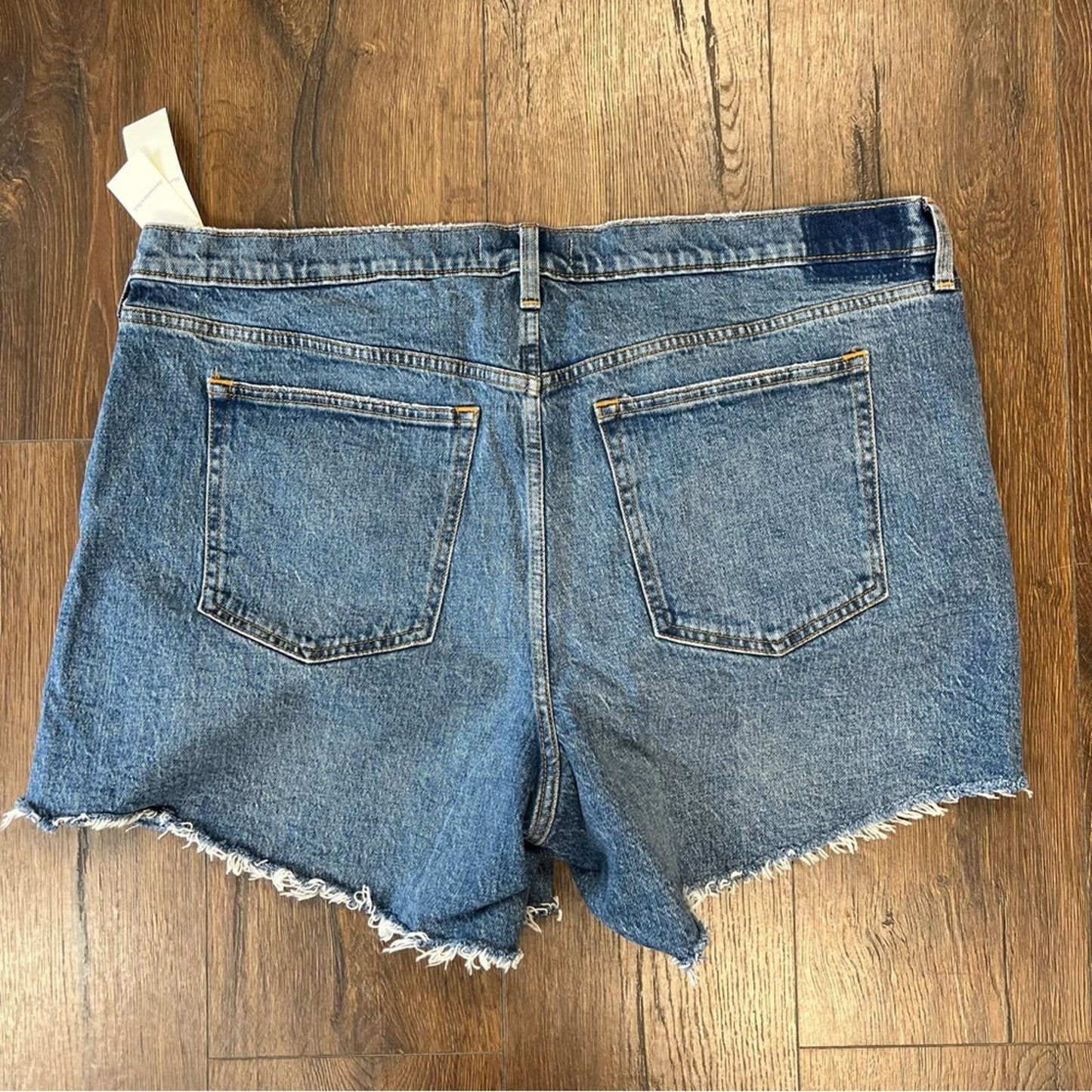 🆕 Abercrombie and Fitch 90’s baggy shorts  SZ 35/20