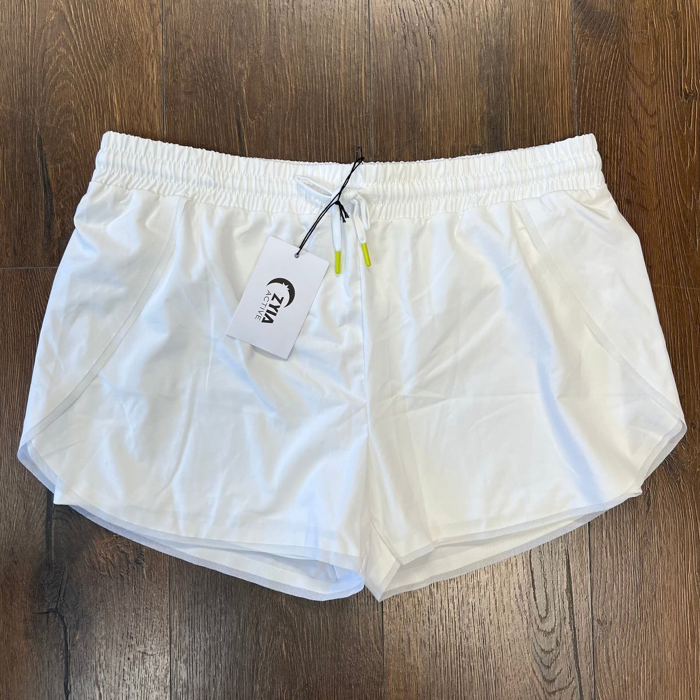 🆕 ZYIA white Flow Shorts SZ XXL