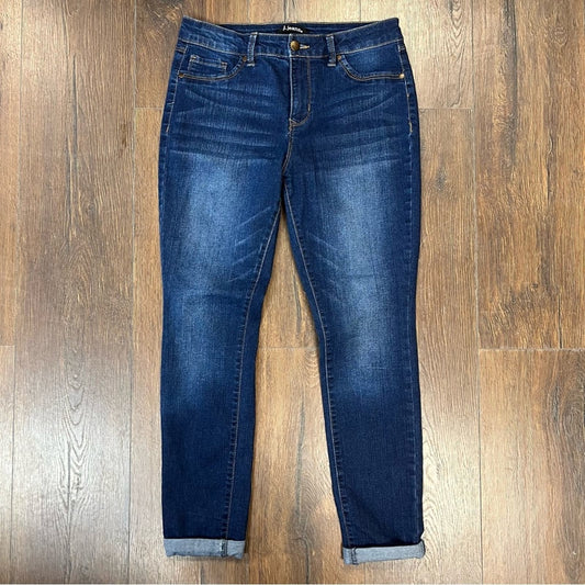 D. Jeans dark wash jeans SZ 6