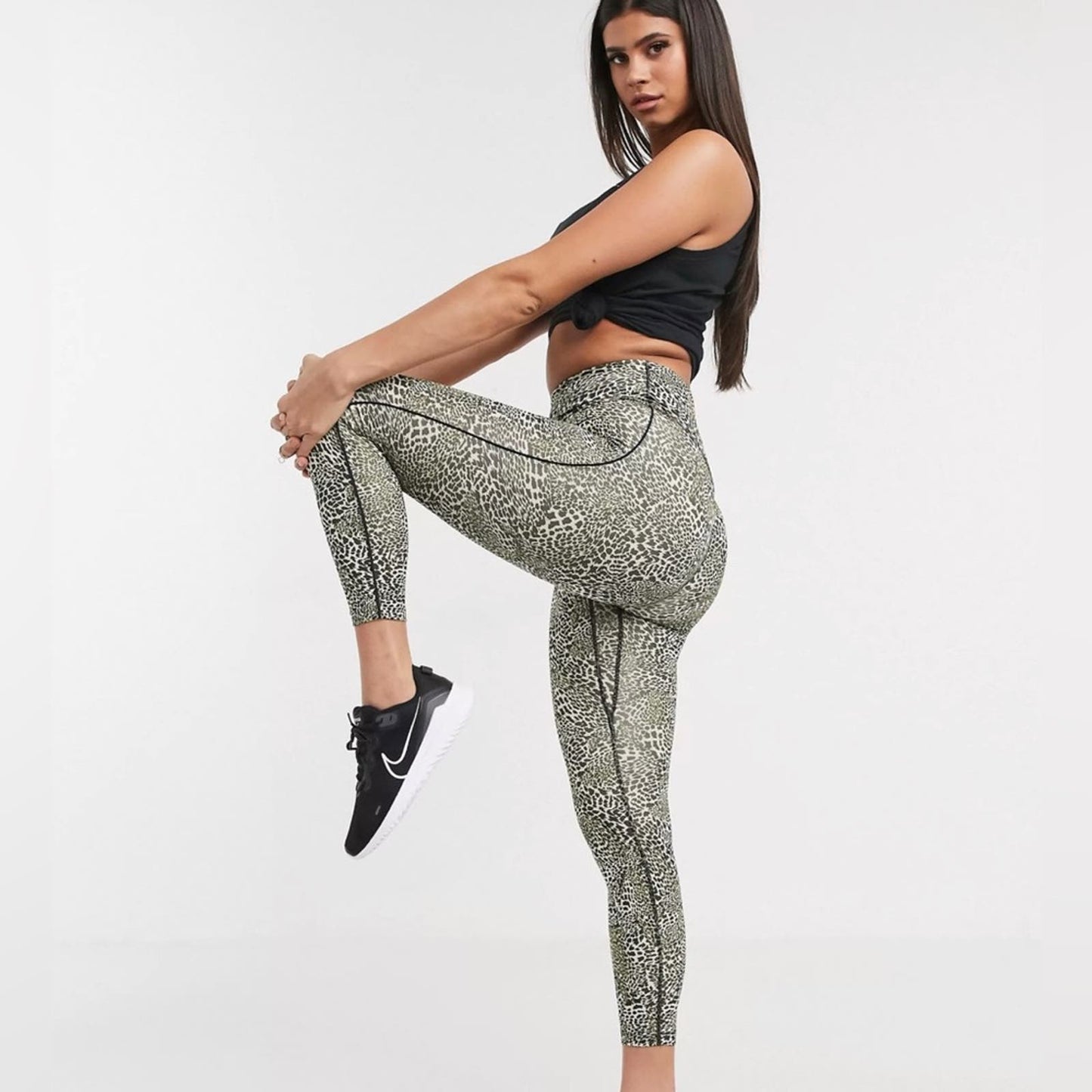 Nike Training one tight cropped leggings in leopard print SZ XXL