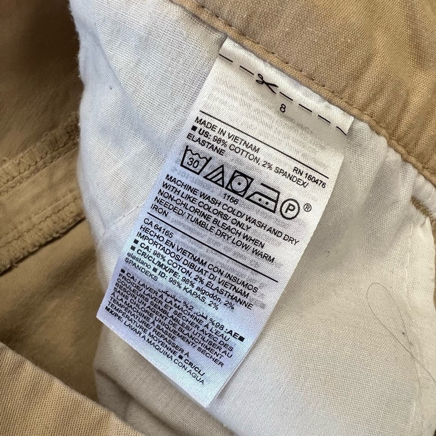 Old Navy everyday kahki shorts SZ 8