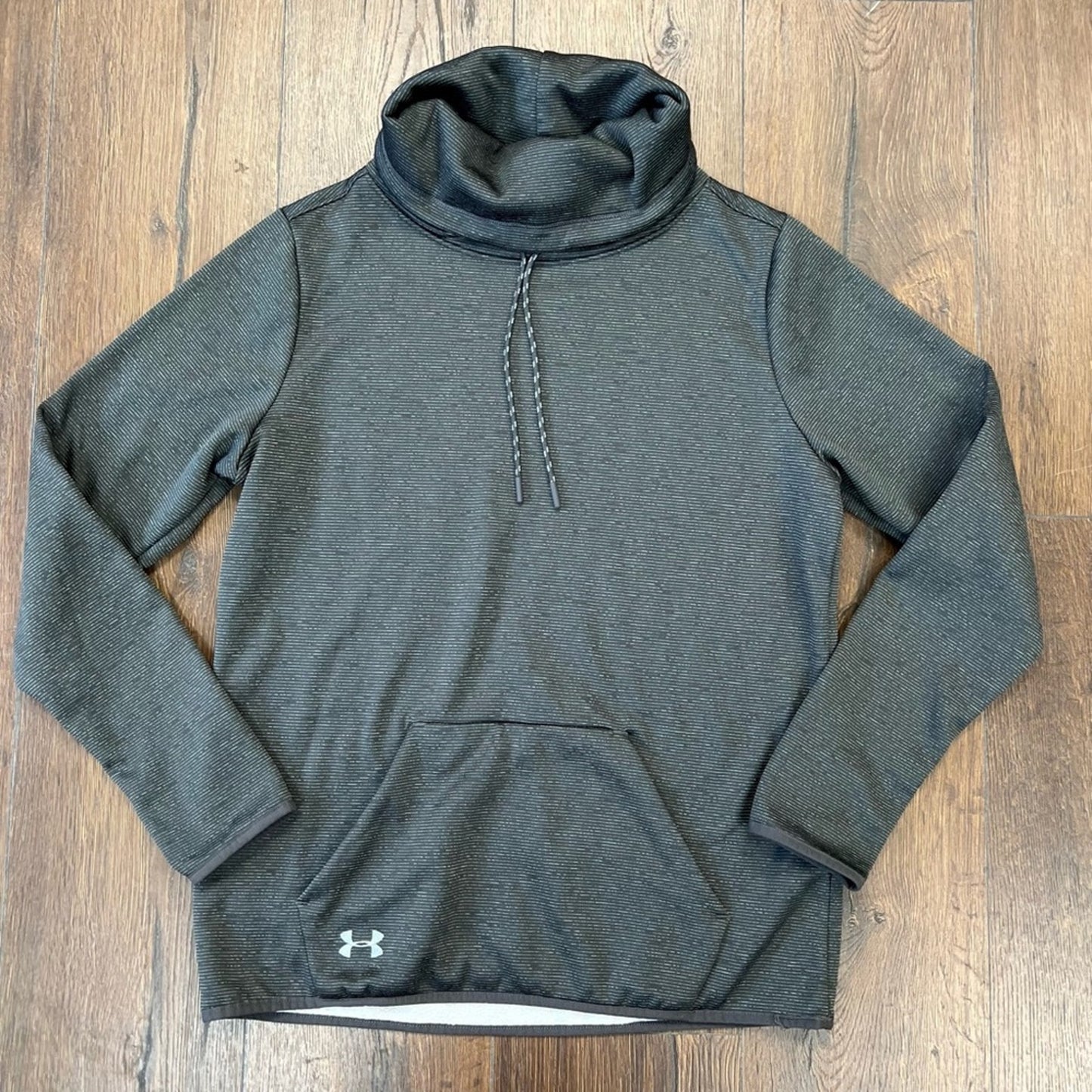 Under Armour novelty cowl neck loose cold gear pullover SZ MED