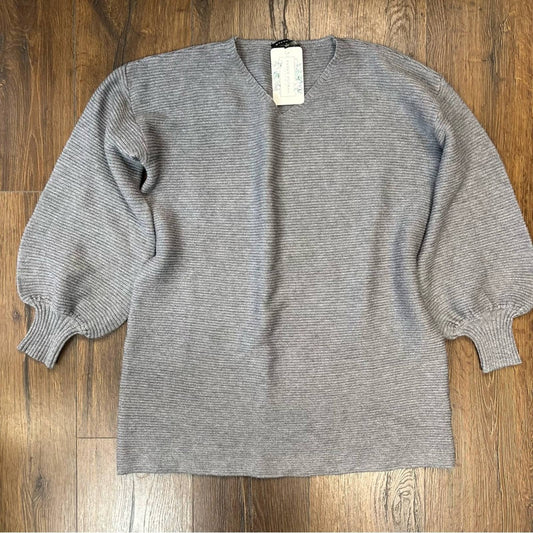 🆕 staccato gray v neck sweater SZ LG