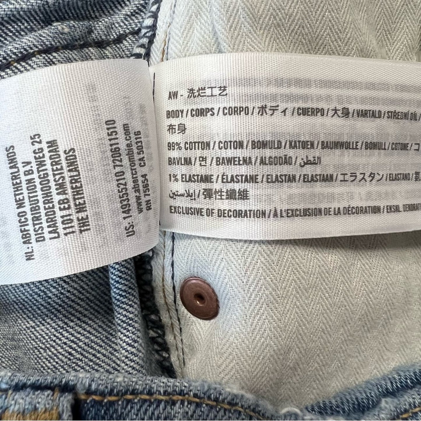 🆕 Abercrombie and Fitch Mid Rise Mom Short SZ 35/20
