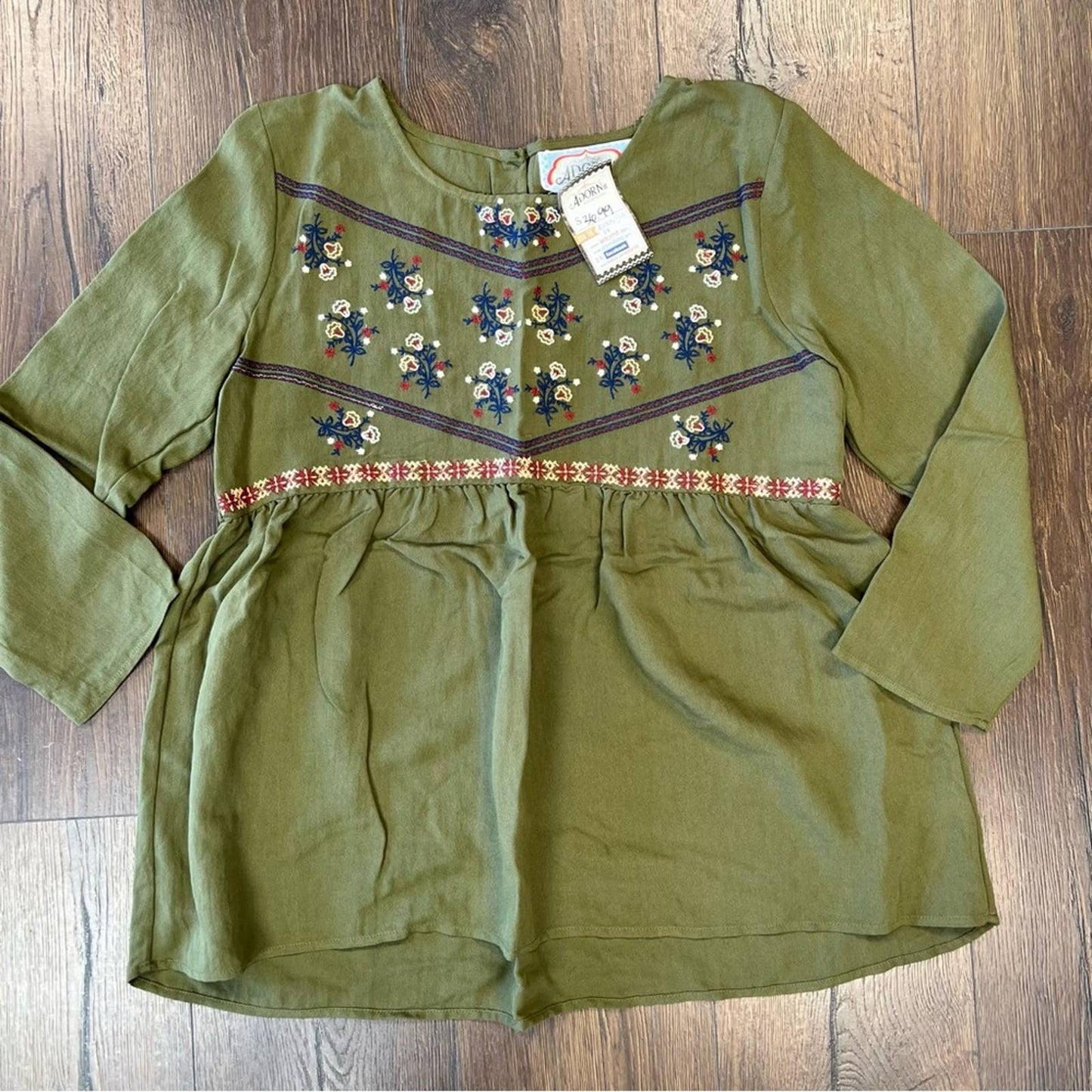 🆕 ADORNit floral embroidered blouse SZ LG/XL