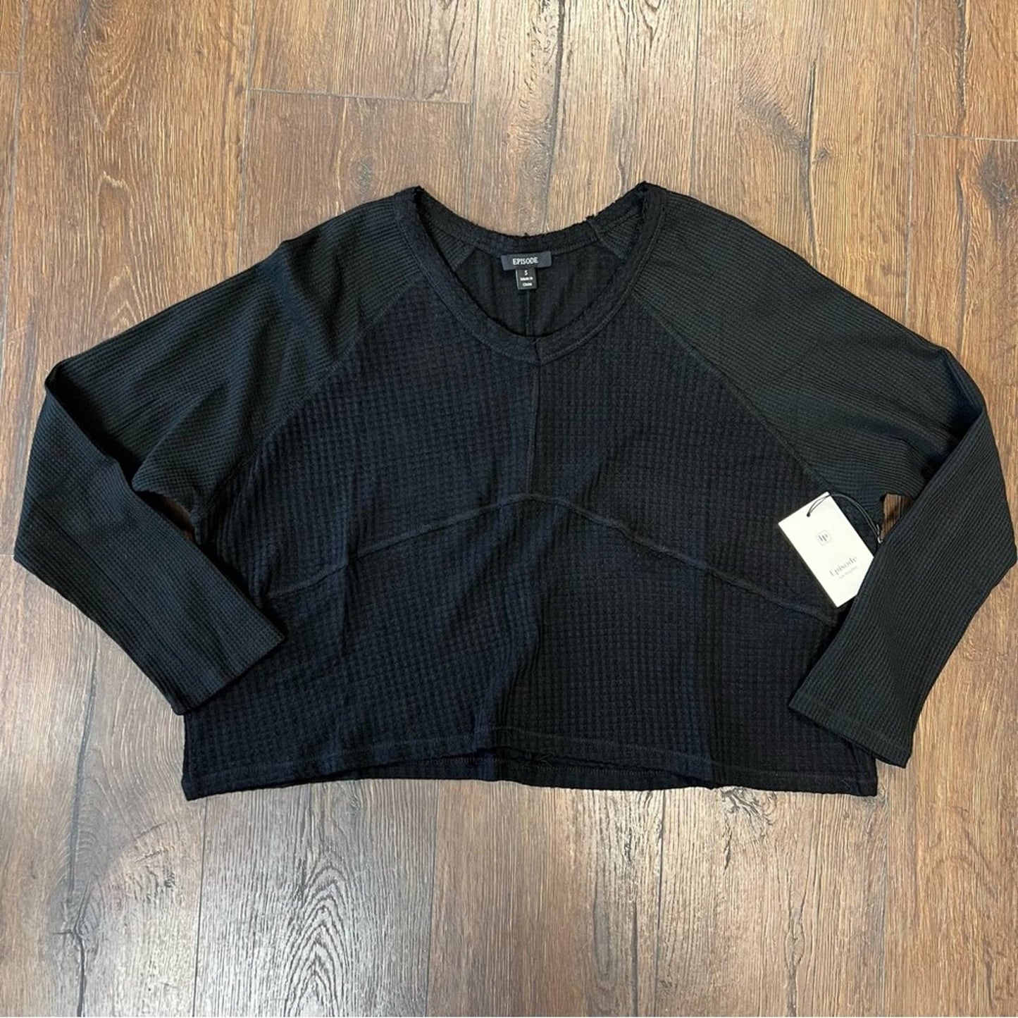 🆕 Episode black waffle knit top SZ LG
