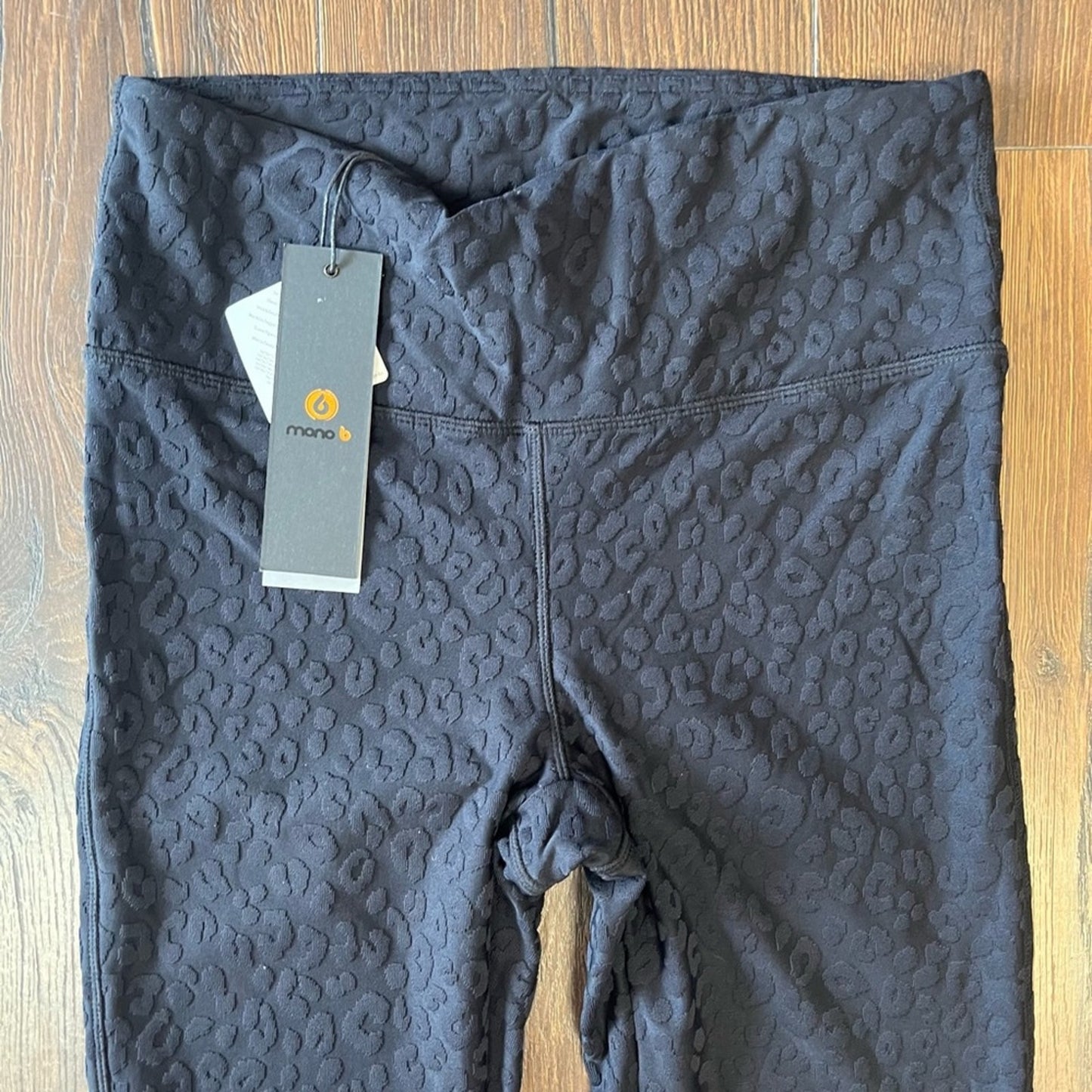 NEW Mono B leggings SZ MED