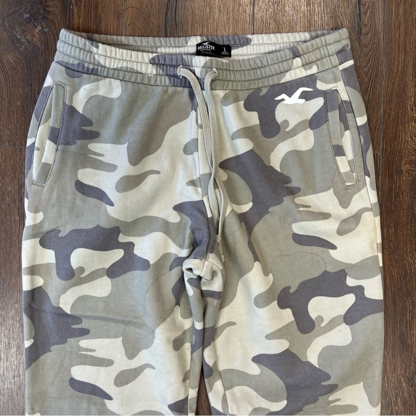 Hollister camo jogger sweats SZ LG