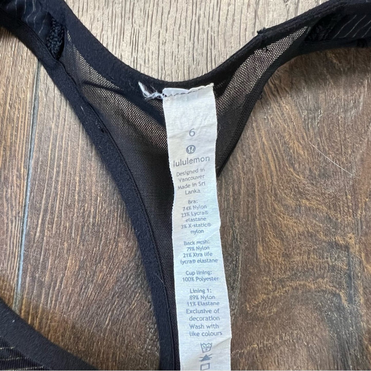 Lululemon black striped sports bra SZ 6