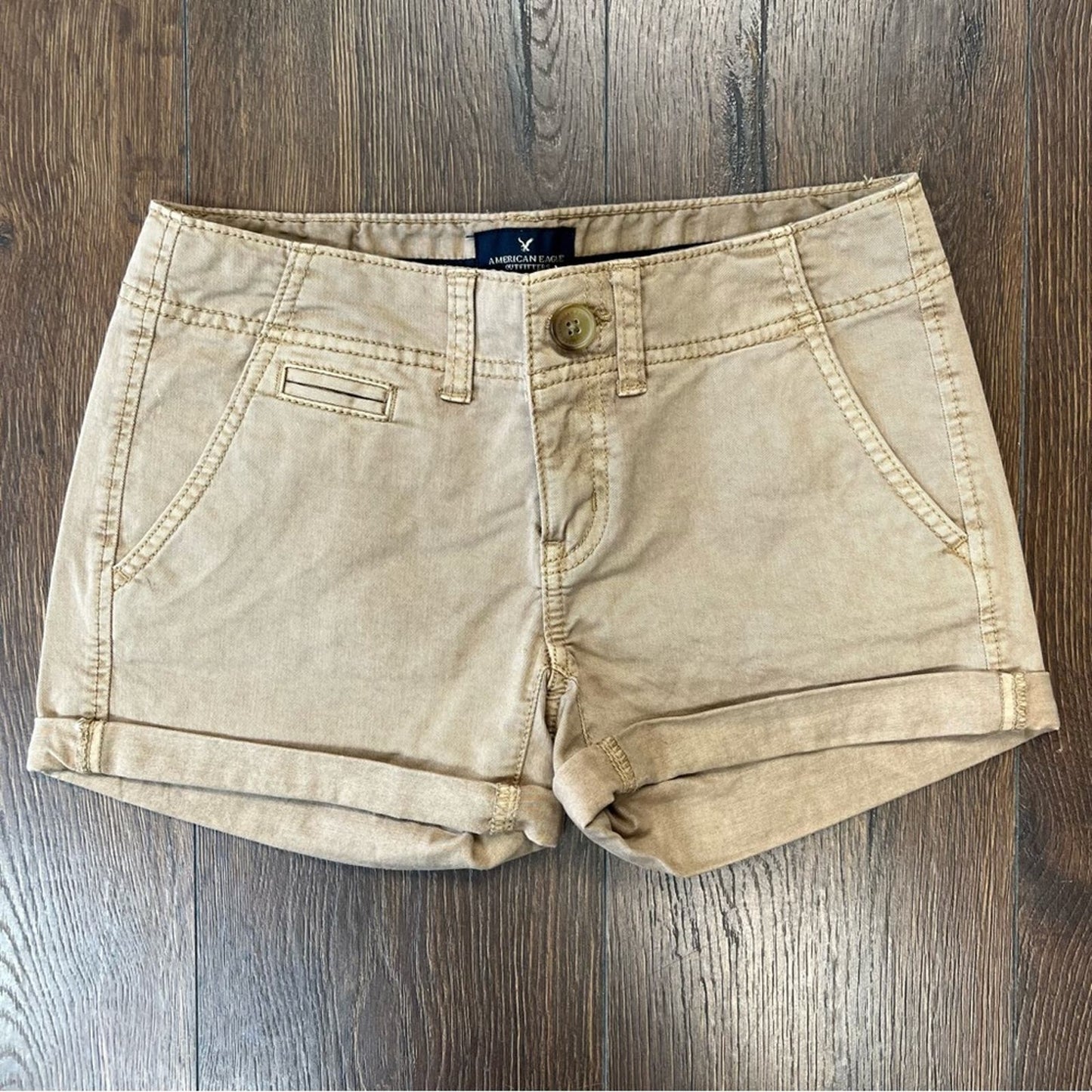 American Eagle khaki Shortie shorts SZ 0
