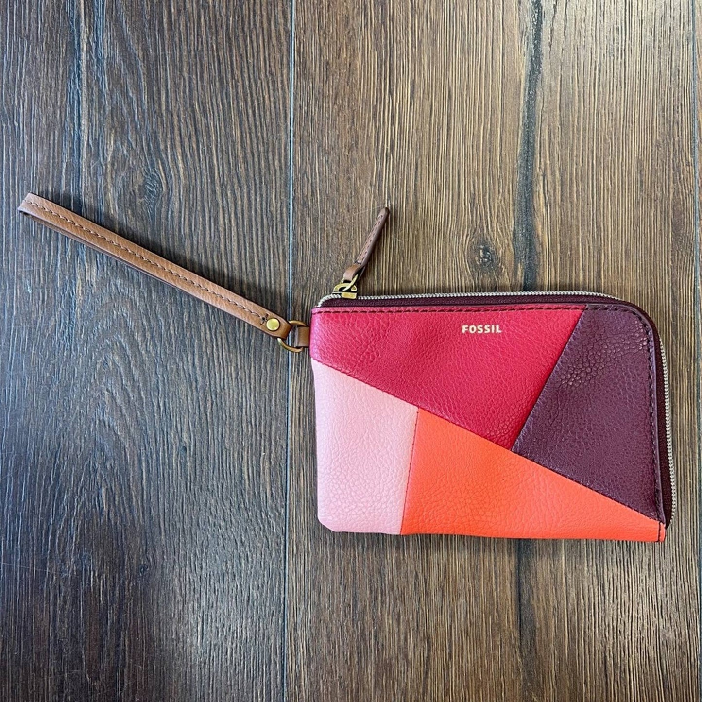 🆕 Fossil colorblock wristlet