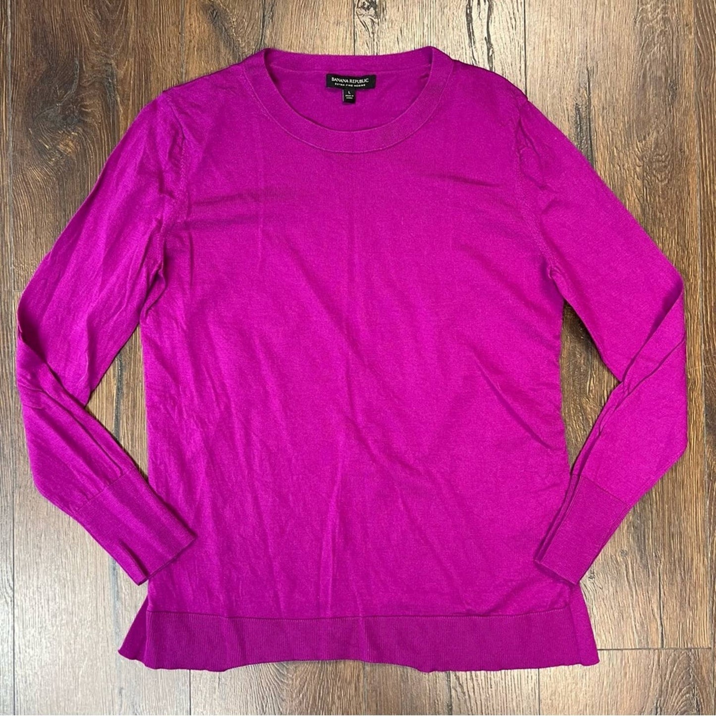Banana Republic extra fine merino sweater SZ LG