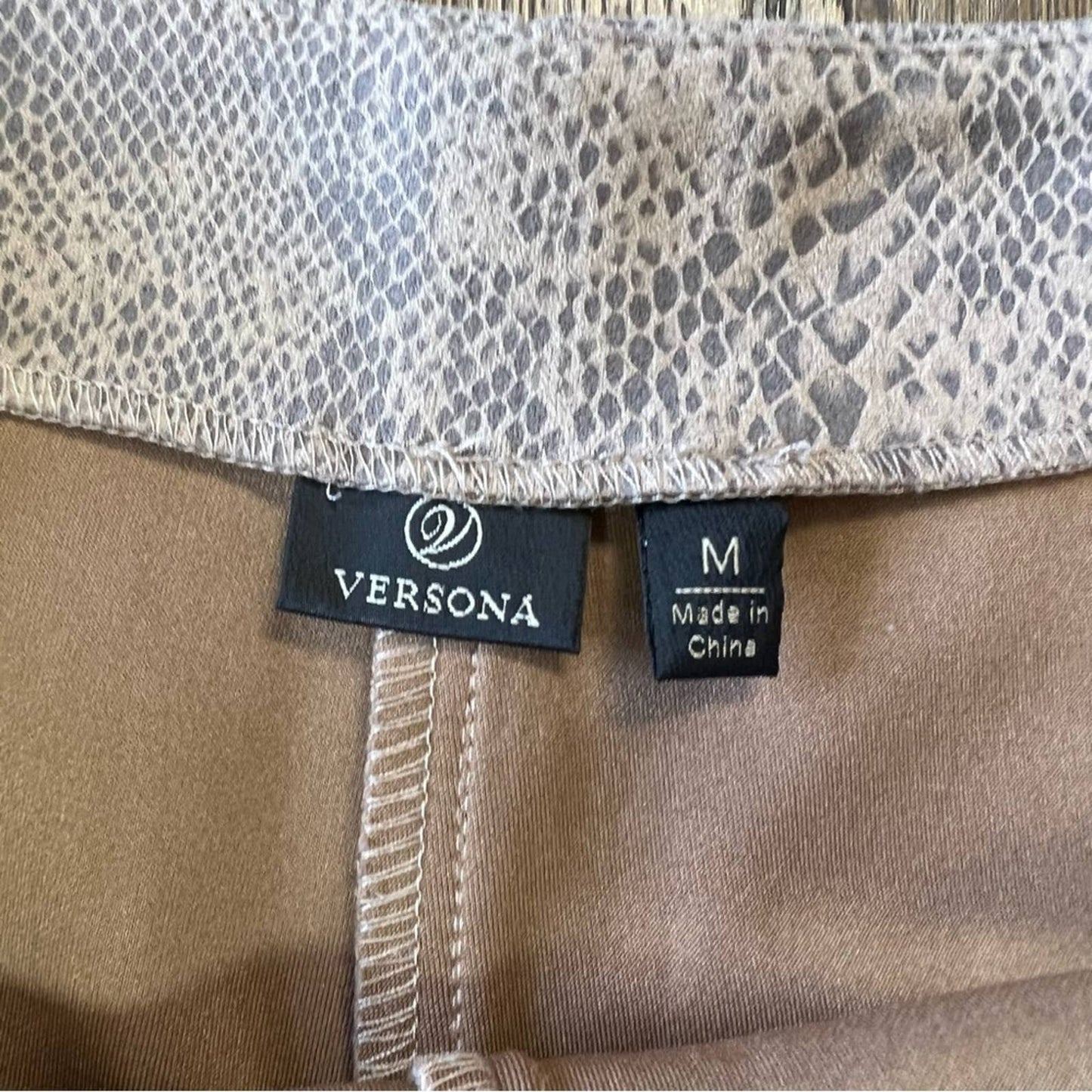 Versona snake print skort SZ MED