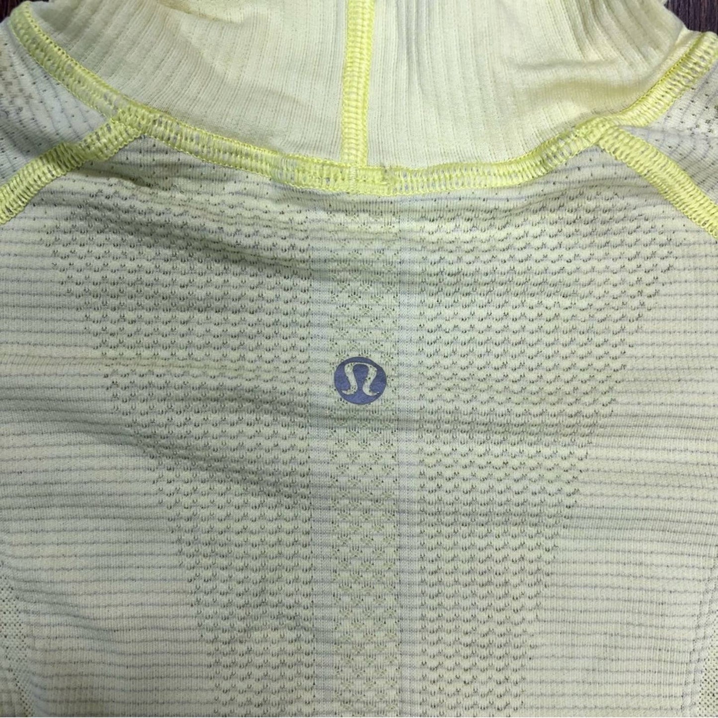 Lululemon Run: Swiftly Turtleneck Clarity Yellow SZ 6