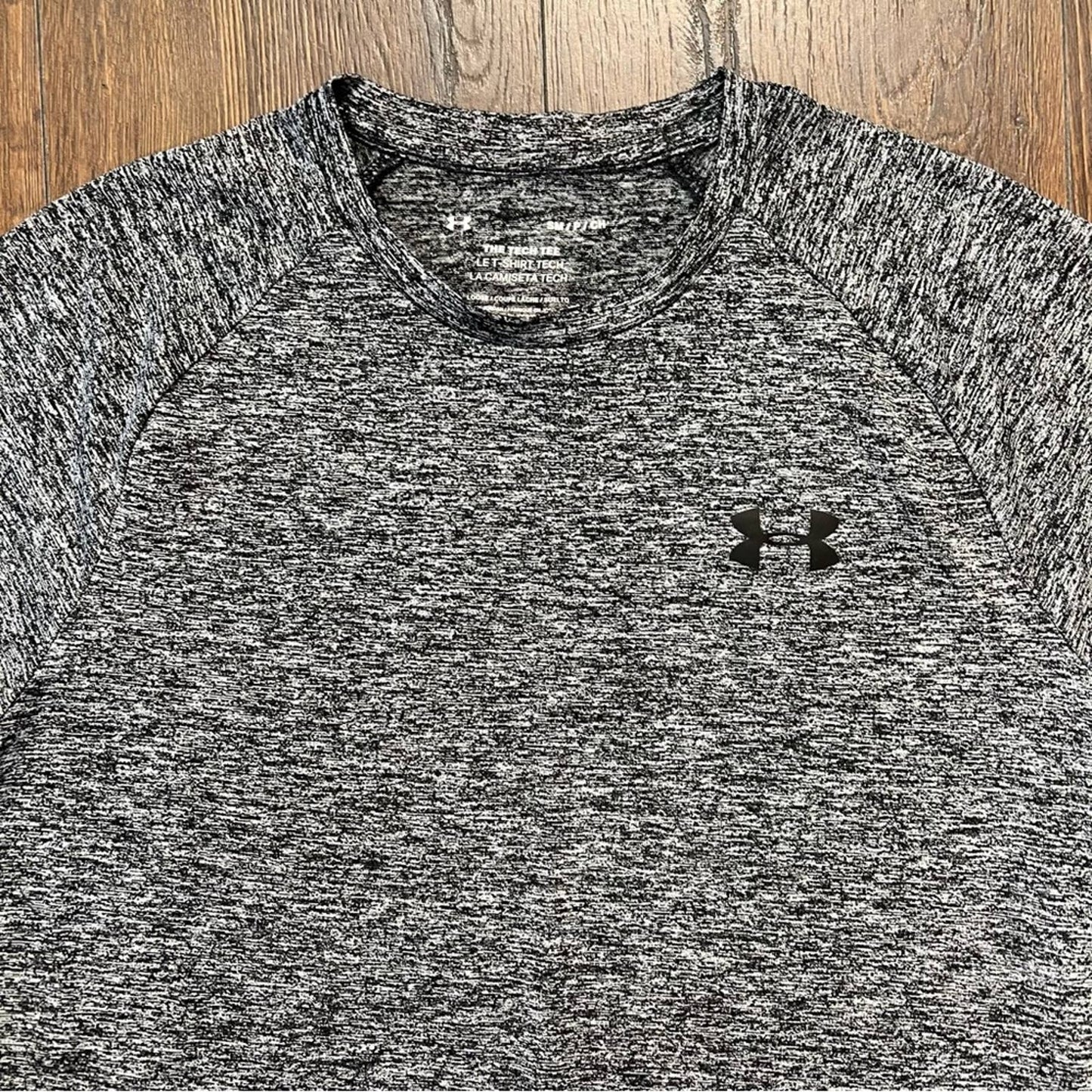 Mens Under Armour tech tee SZ SM