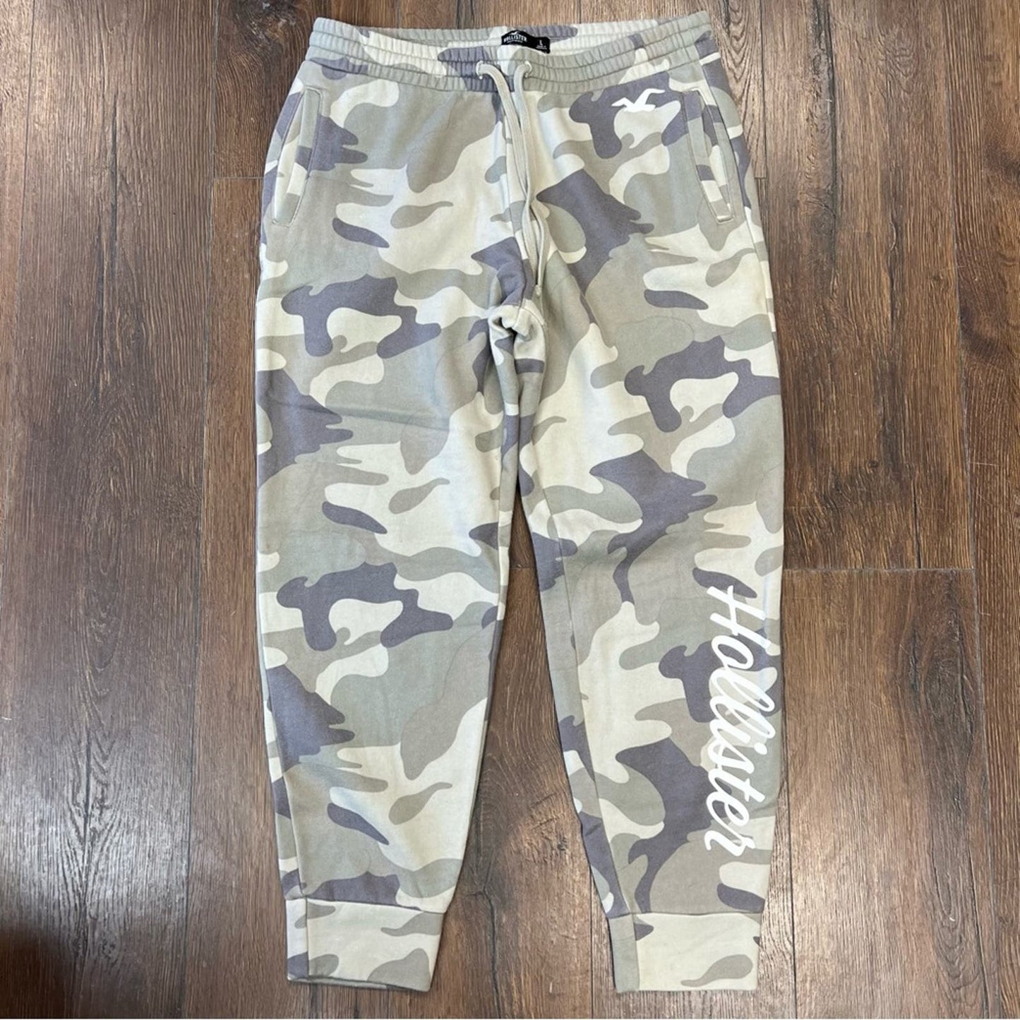 Hollister camo jogger sweats SZ LG