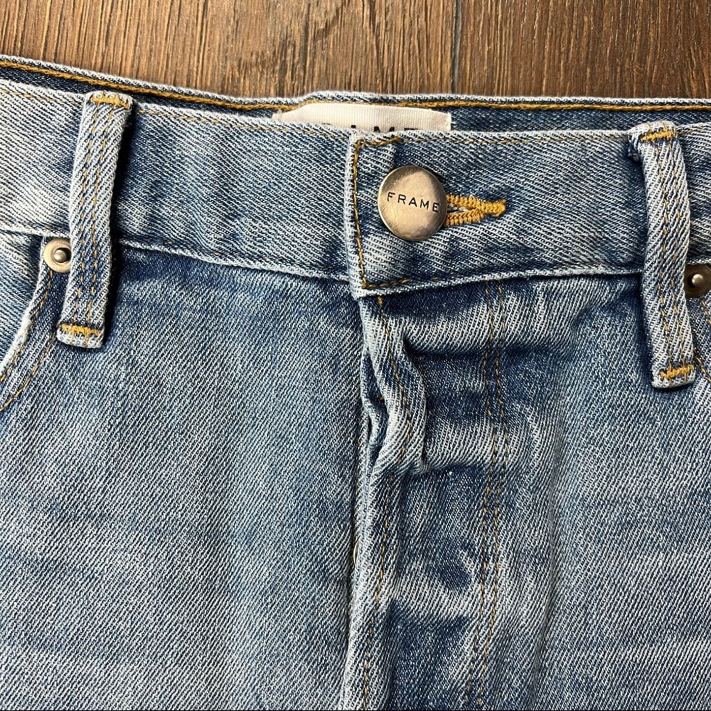 FRAME Denim Le Original High-Rise Denim Shorts with Tulip Hem, Chloe SZ 26/2