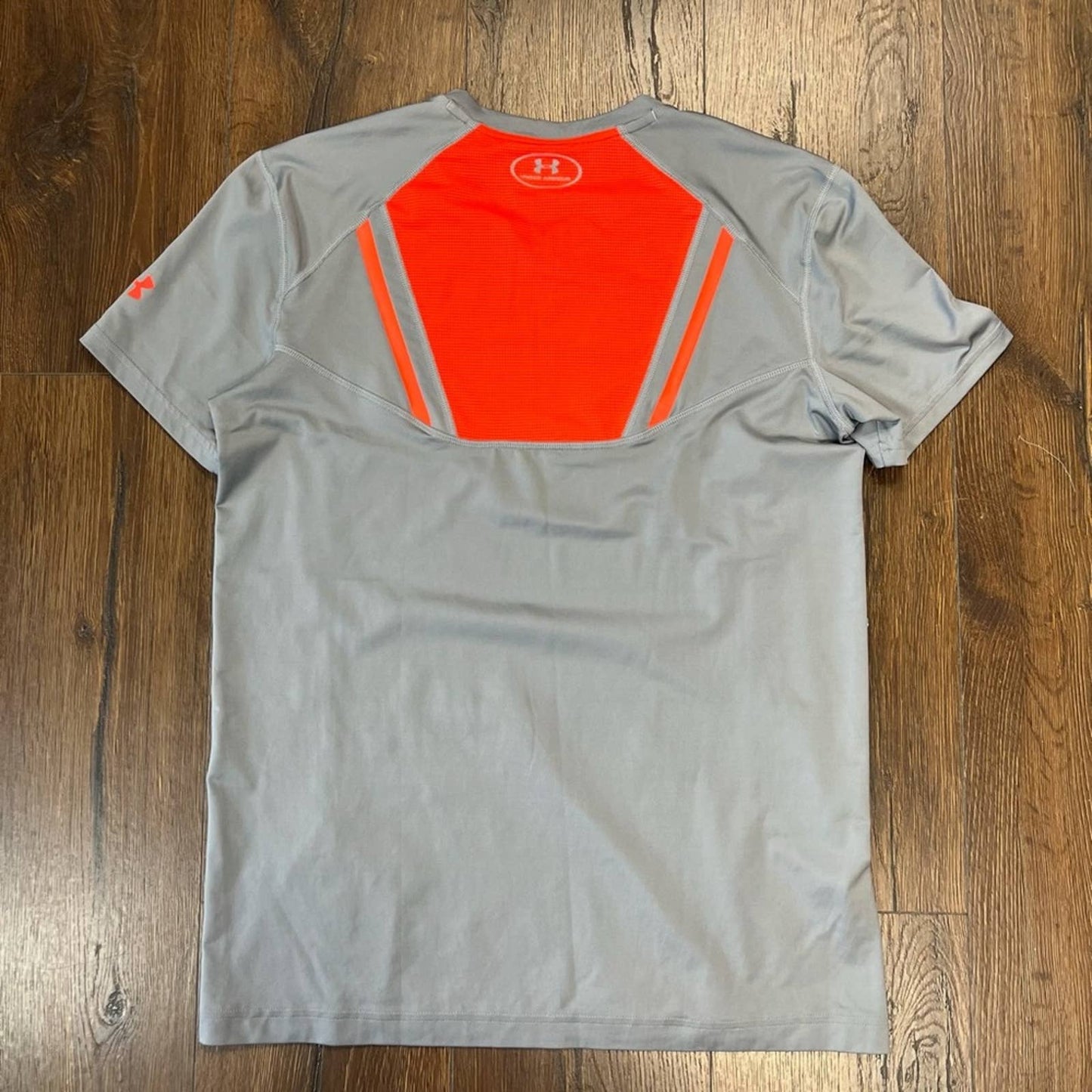 Under Armor fitted short sleeve tee SZ MED