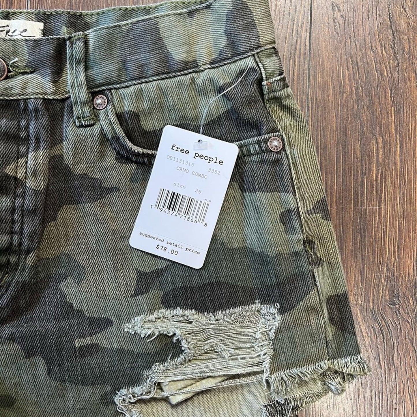 🆕 We the free loving good vibrations distressed camp shorts SZ 26/2