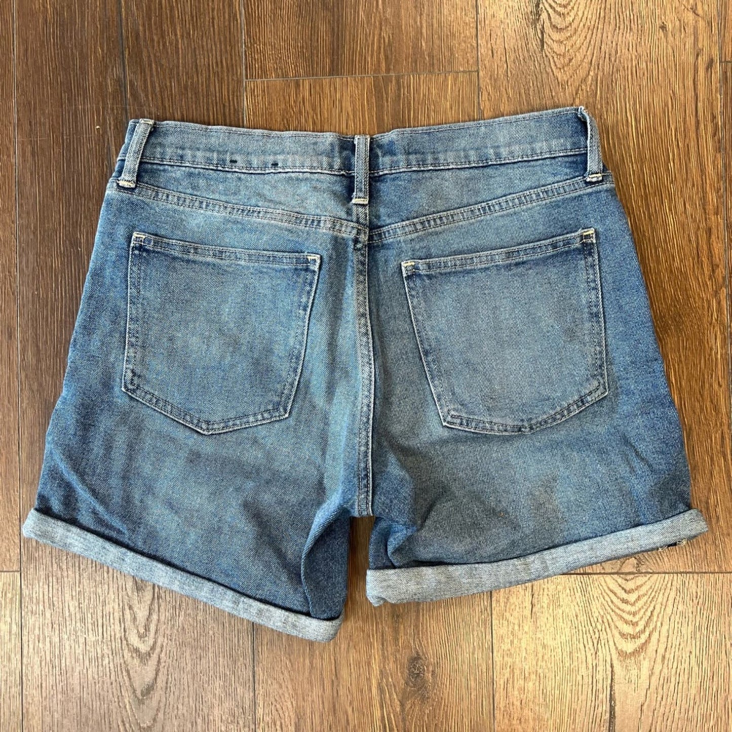 Gap denim 5" short SZ 4