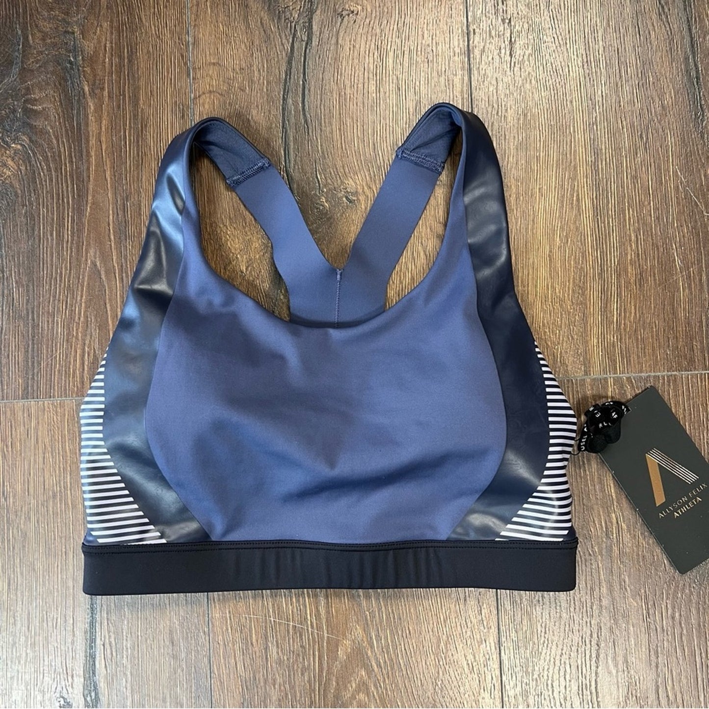 🆕 Allyson Felix x Athleta Sports Bra ultimate legend bra D-DD SZ SM